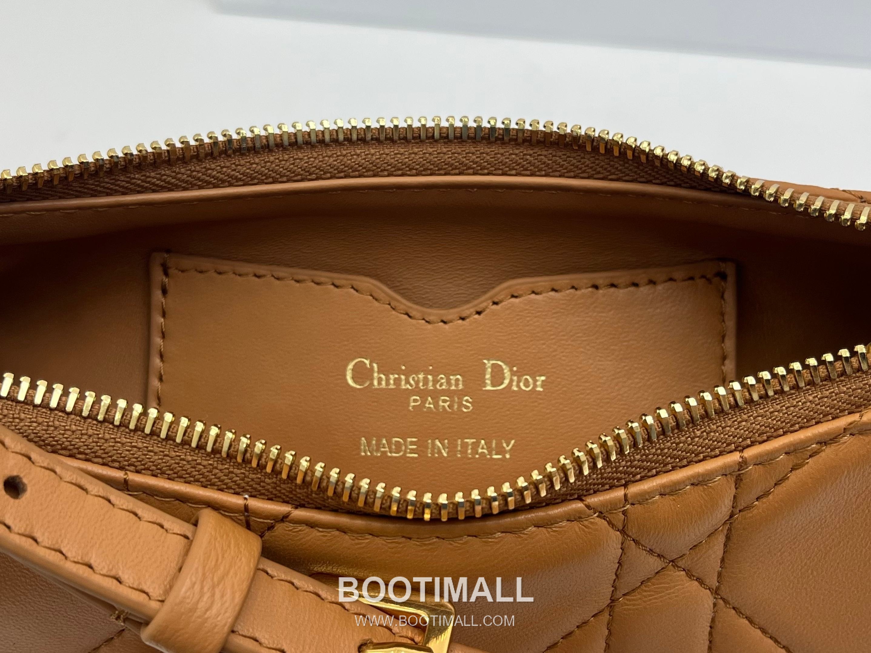 Dior 30 Montaigne Lambskin Shoulder Bag with CD Logo Zip Detail 디올 30 몽테뉴 램스킨 숄더백 CD로고 지퍼 5232 23cm 9