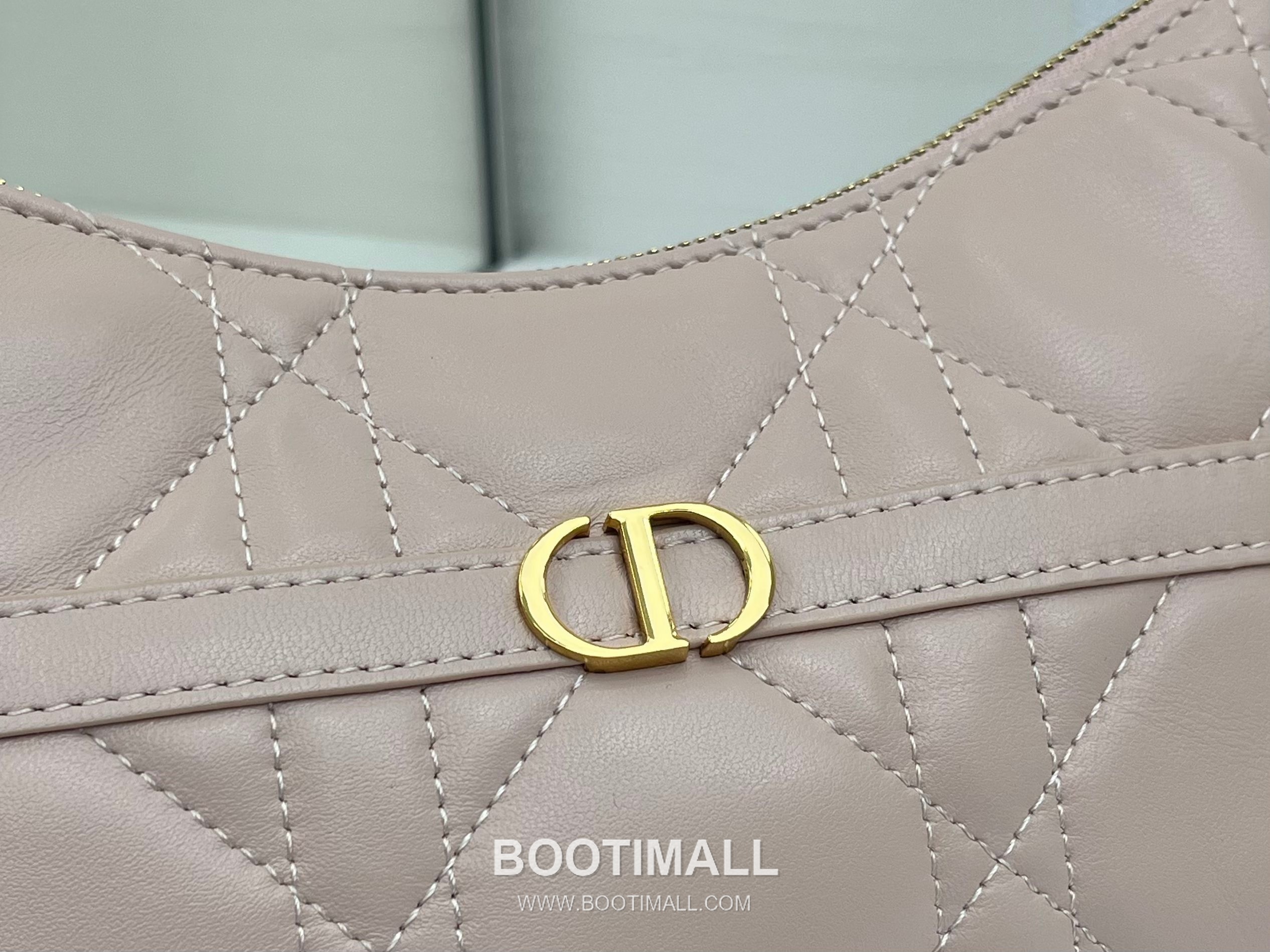 Dior 30 Montaigne Lambskin Shoulder Bag with CD Logo Zip Detail 디올 30 몽테뉴 램스킨 숄더백 CD로고 지퍼 5232 23cm 3