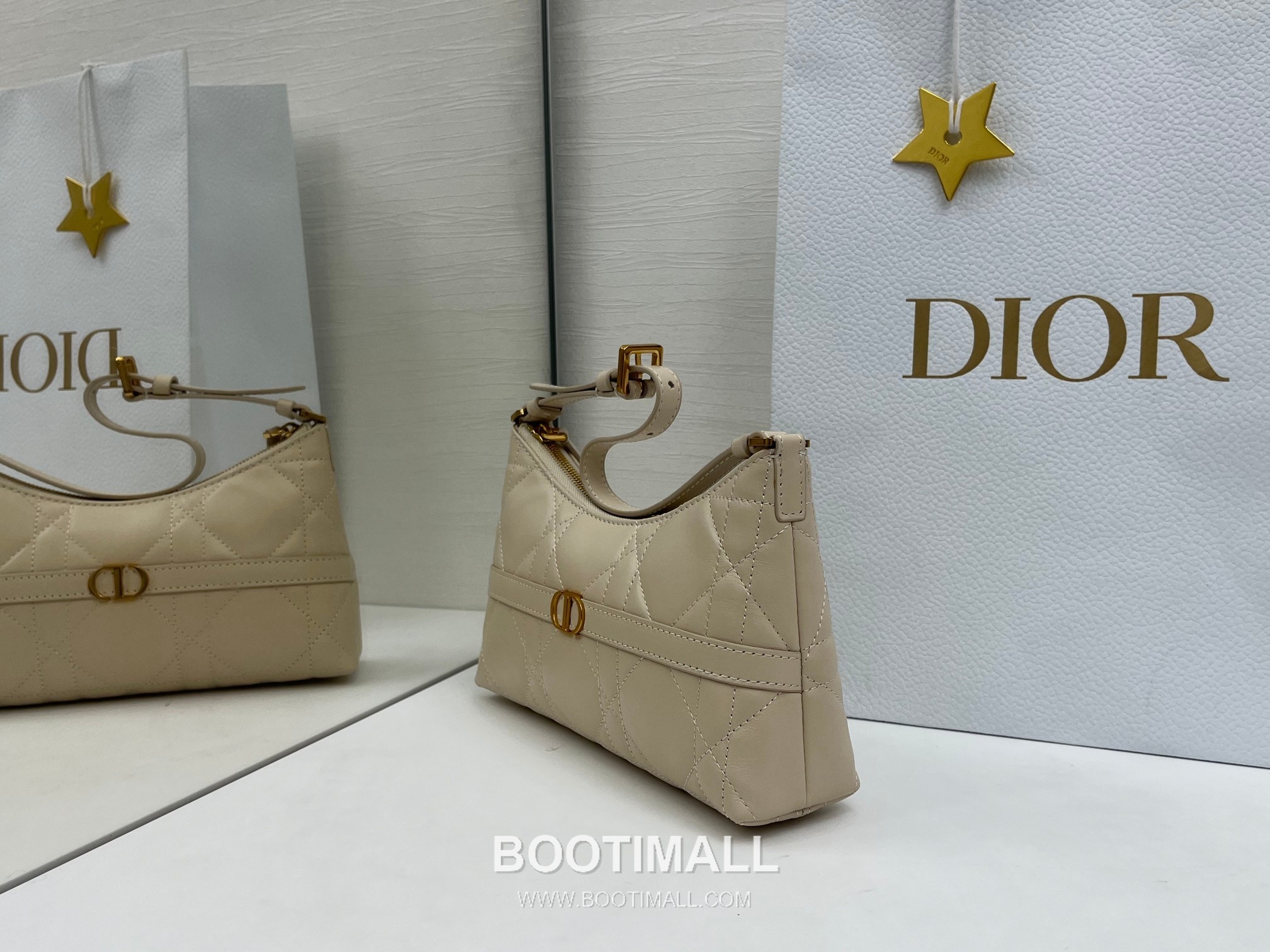 Dior 30 Montaigne Lambskin Shoulder Bag with CD Logo Zip Detail 디올 30 몽테뉴 램스킨 숄더백 CD로고 지퍼 5232 23cm 4