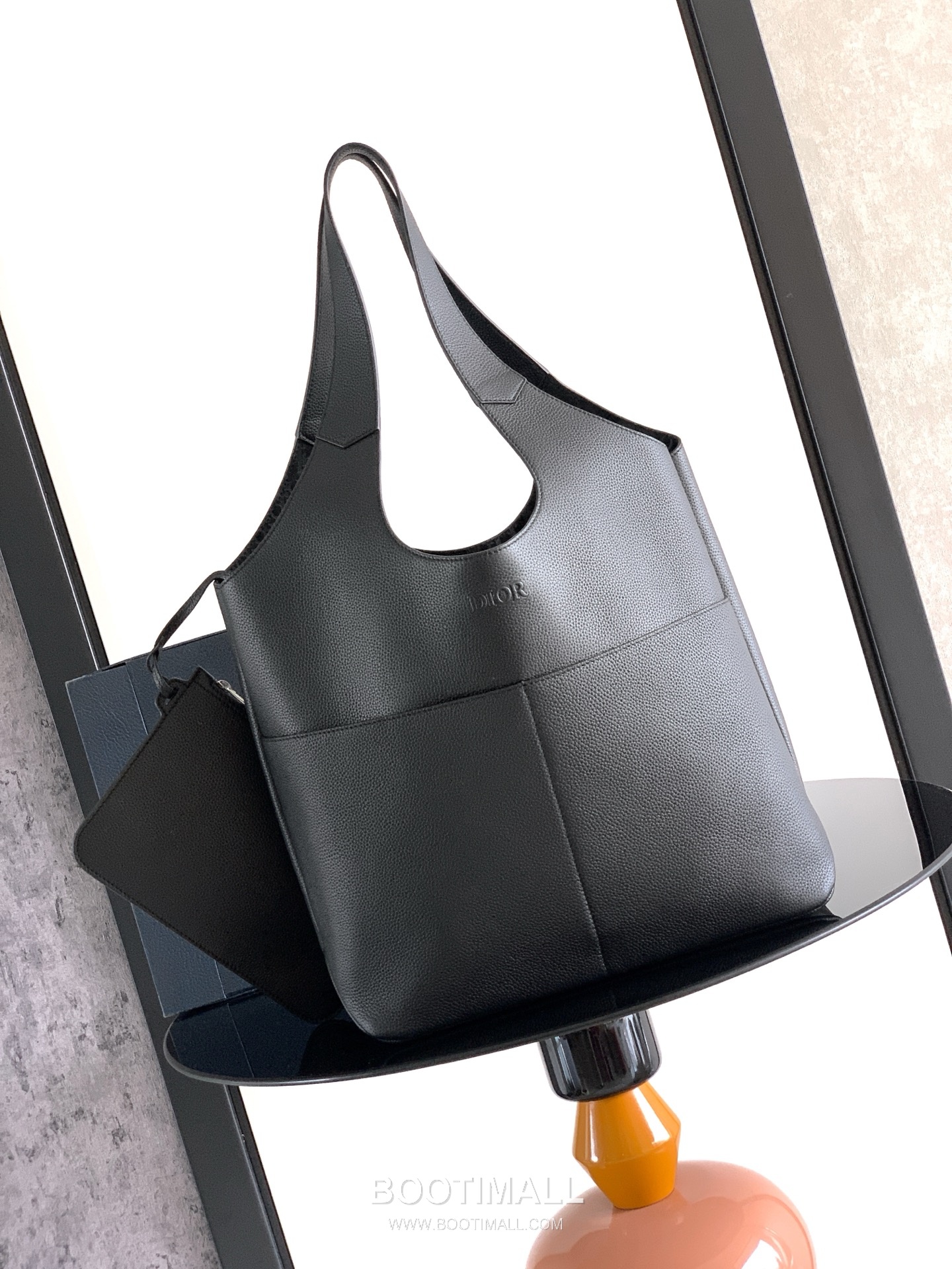 Dior Privé Calfskin Tote Bag with Front Pocket Embossed Logo Detail 디올 프리베 카프스킨 토트백 프론트포켓 엠보싱로고 1LLSH276KEC 39.5cm 1