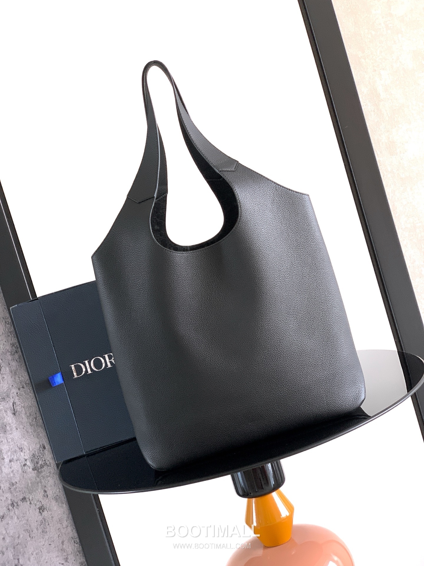 Dior Privé Calfskin Tote Bag with Front Pocket Embossed Logo Detail 디올 프리베 카프스킨 토트백 프론트포켓 엠보싱로고 1LLSH276KEC 39.5cm 3