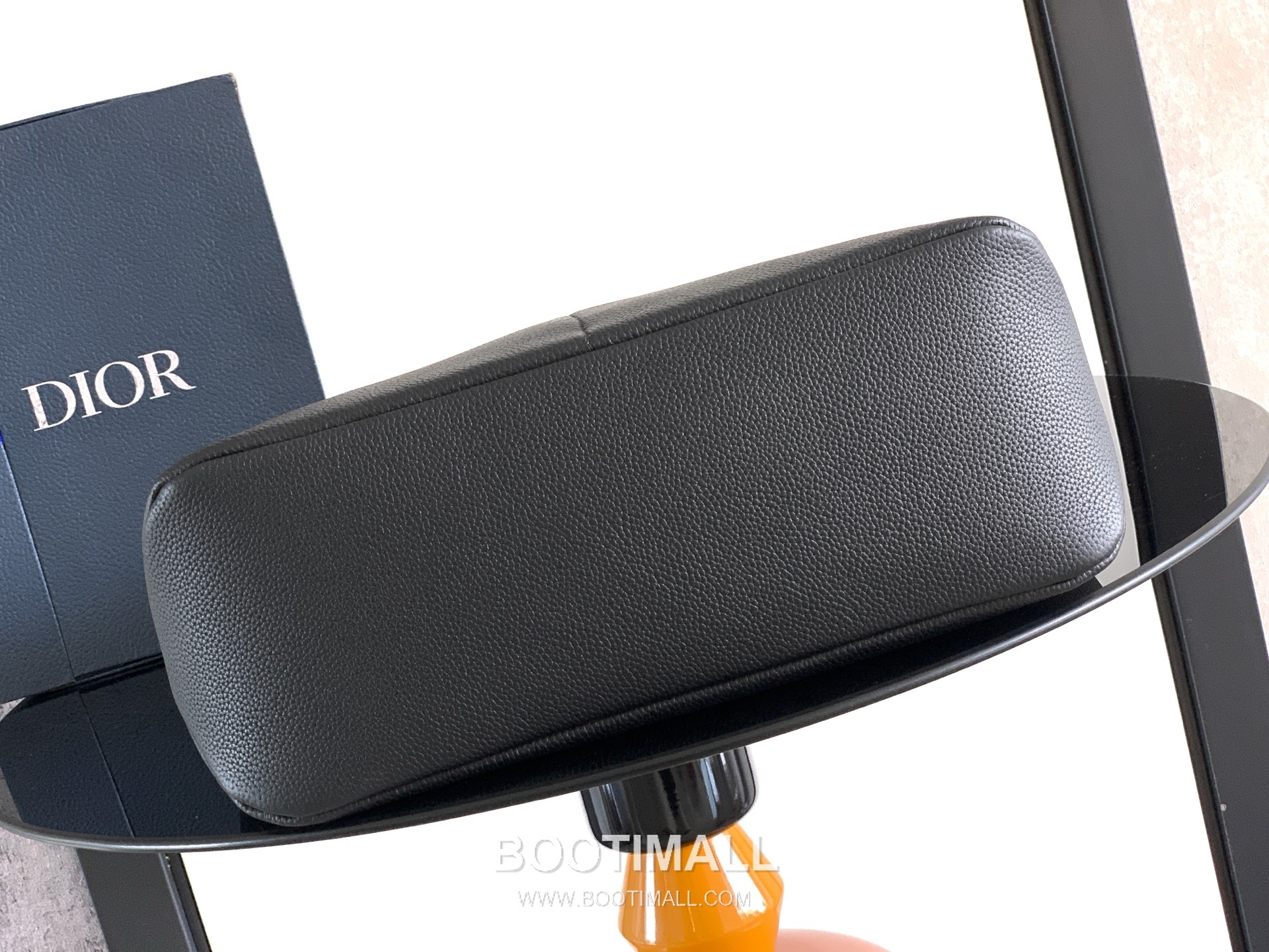 Dior Privé Calfskin Tote Bag with Front Pocket Embossed Logo Detail 디올 프리베 카프스킨 토트백 프론트포켓 엠보싱로고 1LLSH276KEC 39.5cm 5