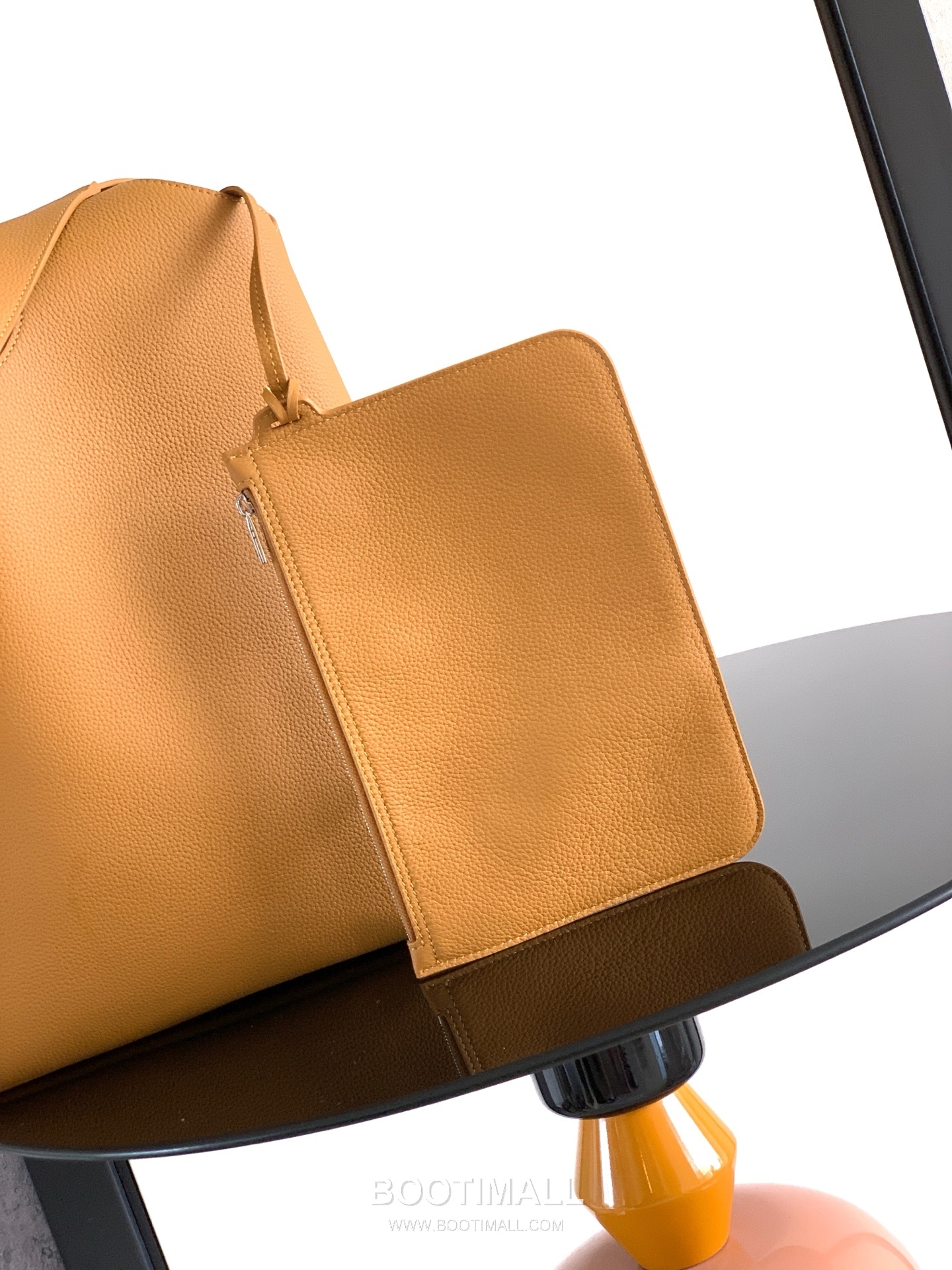 Dior Privé Calfskin Tote Bag with Front Pocket Embossed Logo Detail 디올 프리베 카프스킨 토트백 프론트포켓 엠보싱로고 1LLSH276KEC 39.5cm 5