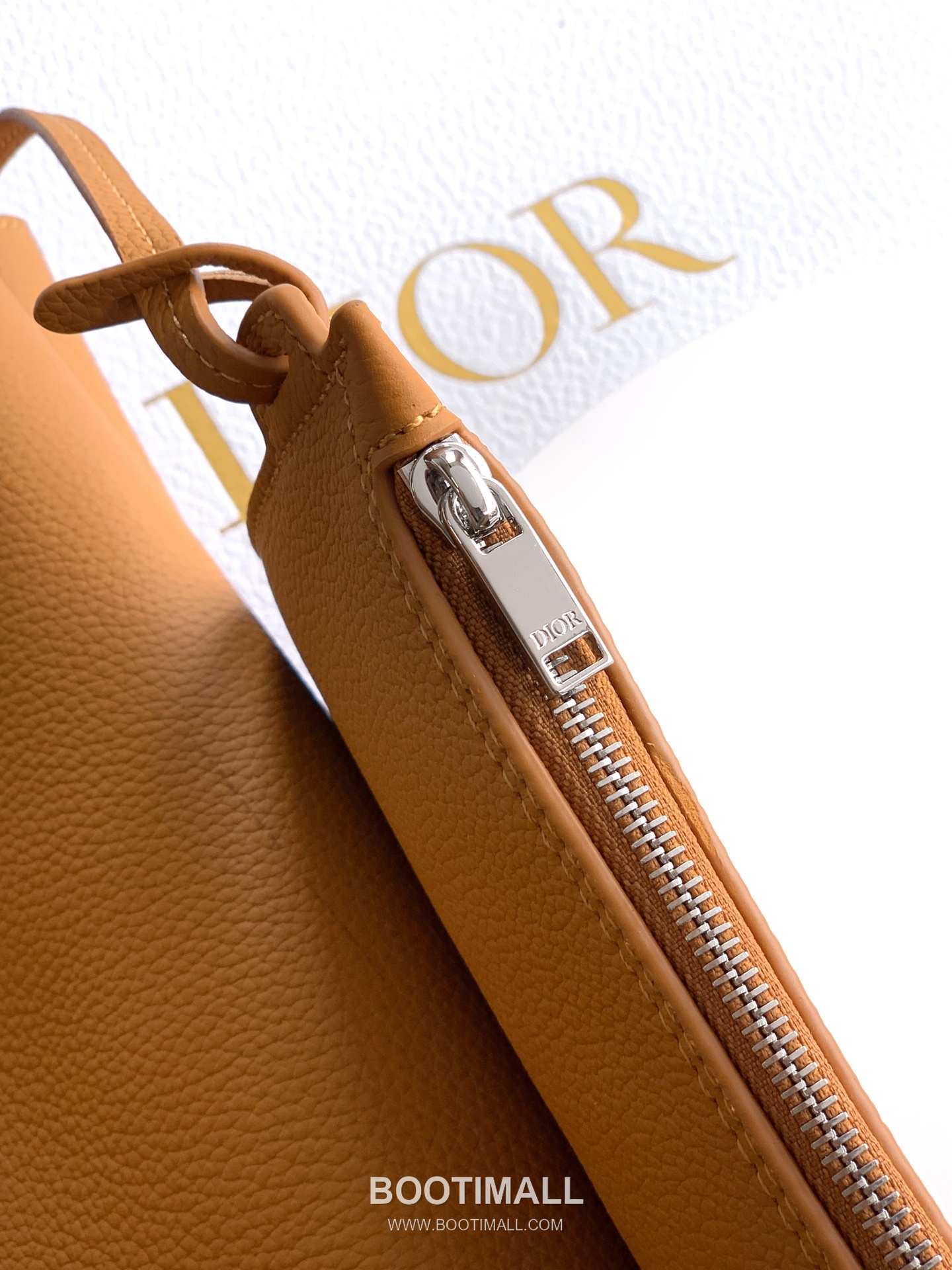 Dior Privé Calfskin Tote Bag with Front Pocket Embossed Logo Detail 디올 프리베 카프스킨 토트백 프론트포켓 엠보싱로고 1LLSH276KEC 39.5cm 8