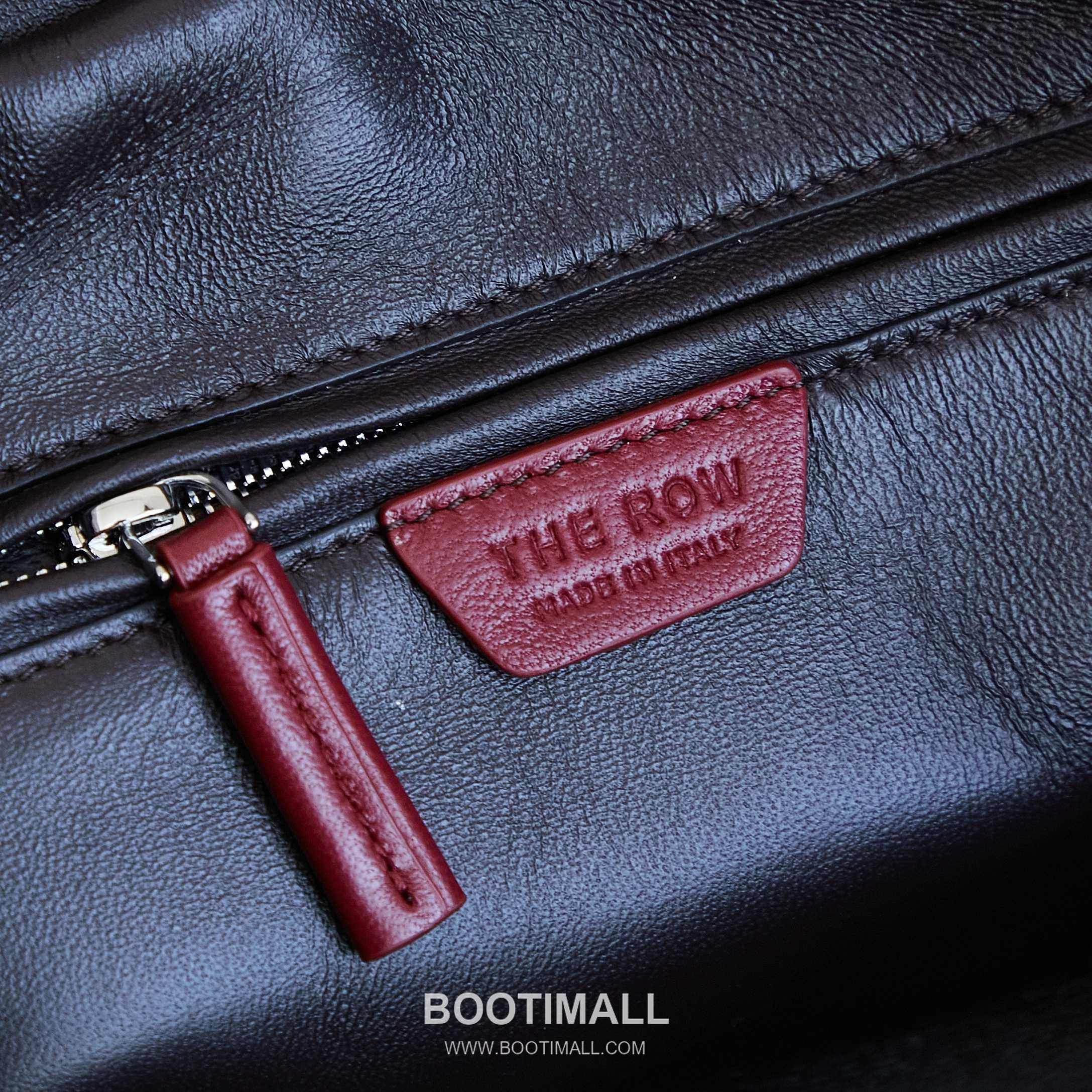 The Row Astra Pebbled Calfskin Bowling Bag with Double Zip Handle Detail 더로우 아스트라 페블드 카프스킨 보스턴 볼링백 더블지퍼 핸들 32cm 9