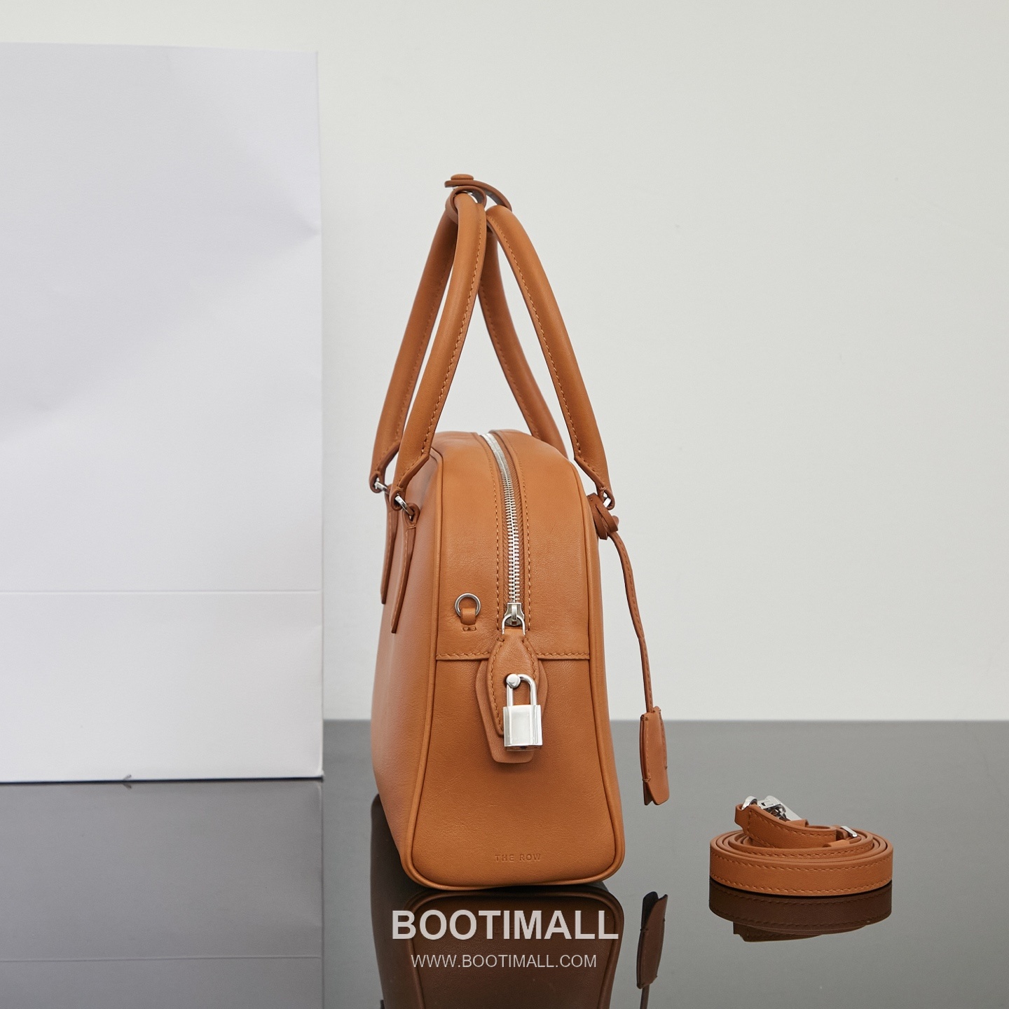 The Row India 10 Saddle Leather Bowling Crossbody Bag with Top Handle Detail 더로우 인디아 10 새들레더 보스턴 볼링 크로스바디백 탑핸들 24cm 2
