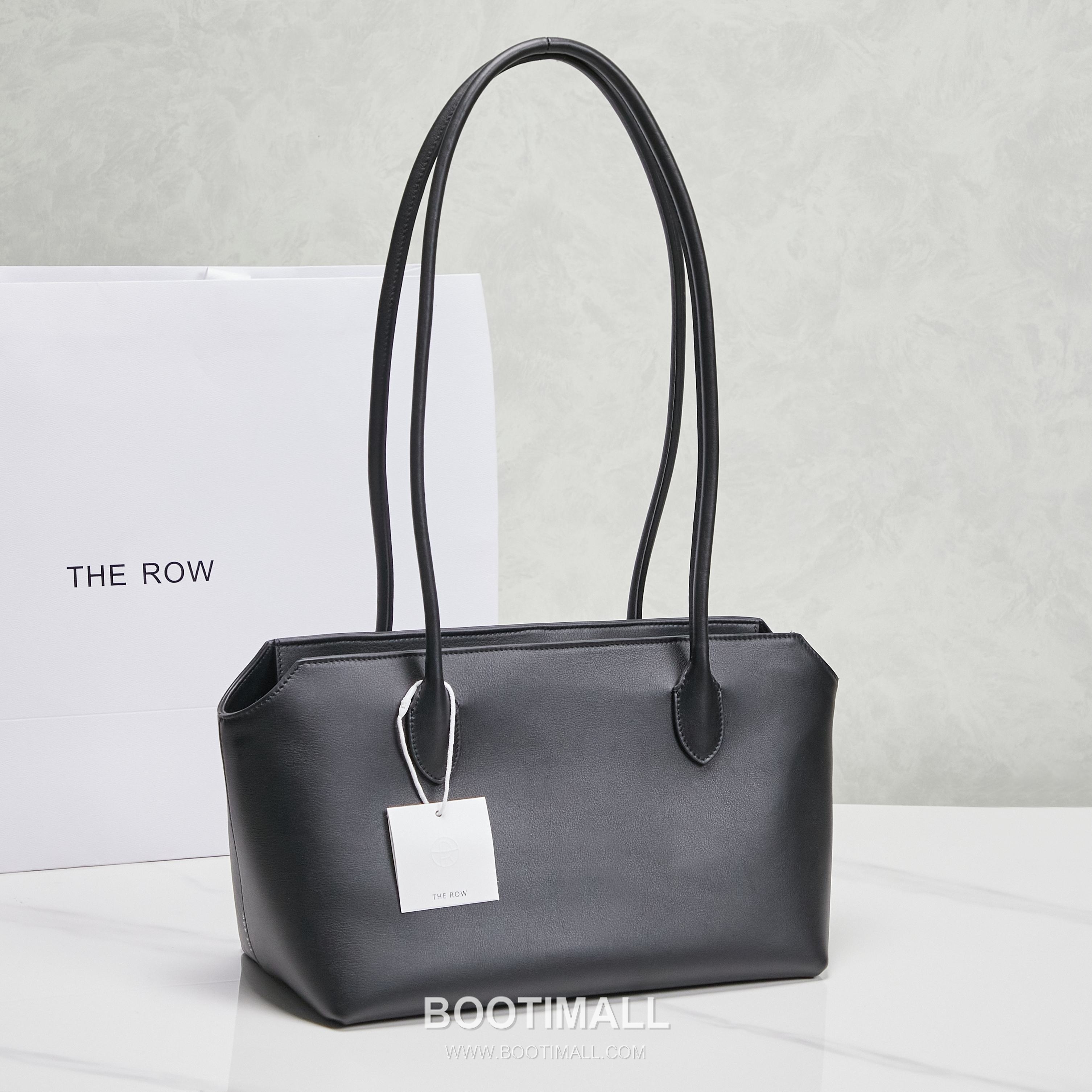 The Row Terrasse Saddle Leather Tote Bag with Long Handle Pocket Detail 더로우 테라스 새들레더 토트백 롱핸들 포켓 32cm 1
