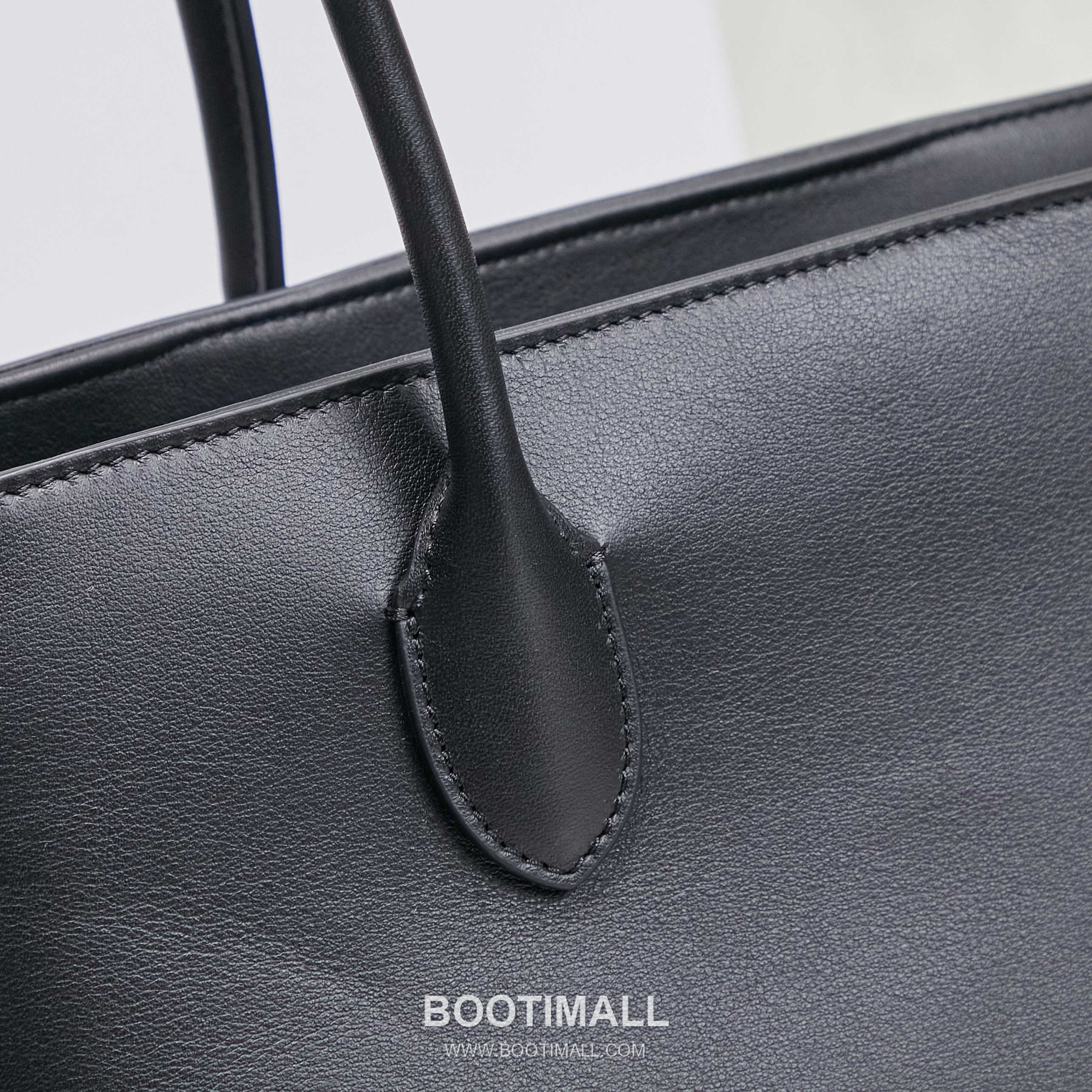 The Row Terrasse Saddle Leather Tote Bag with Long Handle Pocket Detail 더로우 테라스 새들레더 토트백 롱핸들 포켓 32cm 6