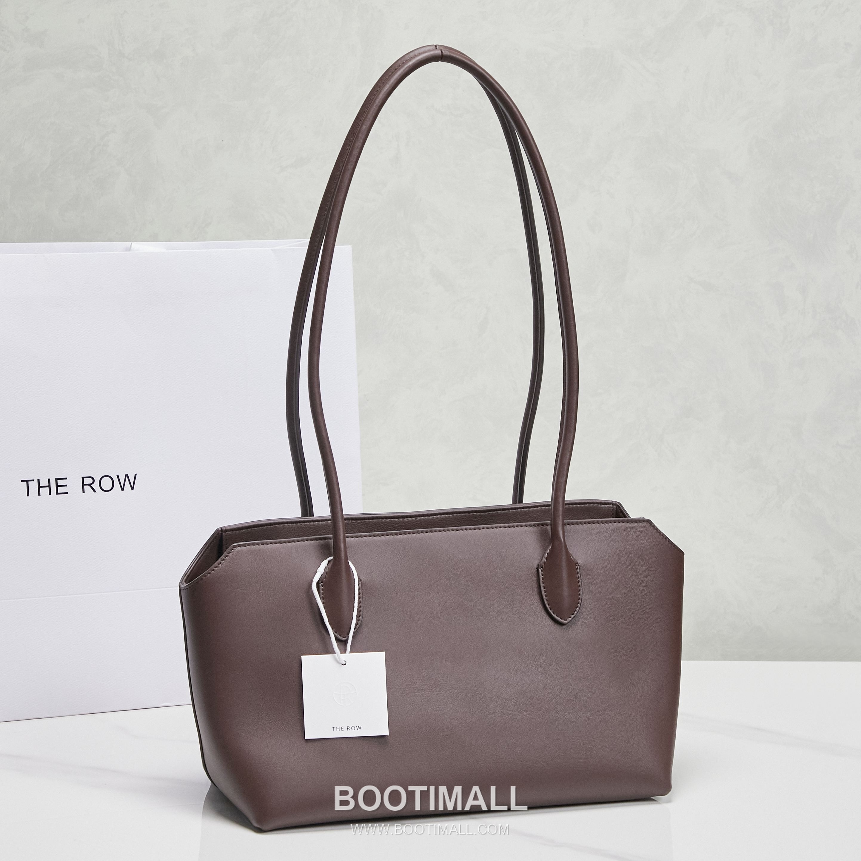 The Row Terrasse Saddle Leather Tote Bag with Long Handle Pocket Detail 더로우 테라스 새들레더 토트백 롱핸들 포켓 32cm 1