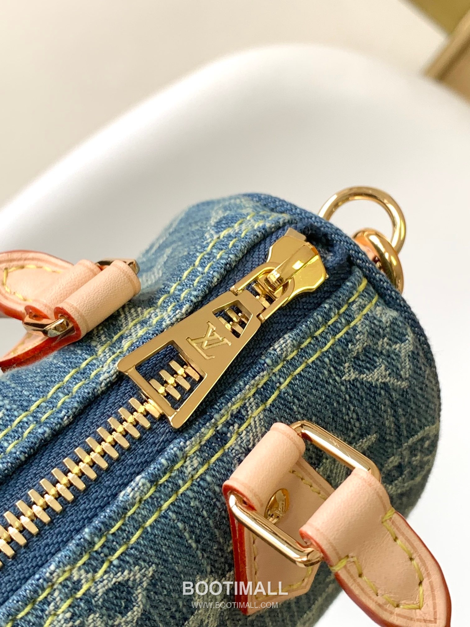 Louis Vuitton Nano Speedy Monogram Denim Canvas Boston Bag with Strap Pocket Detail 루이비통 나노 스피디 모노그램 데님 캔버스 보스턴백 스트랩 포켓 M82950 16cm 8