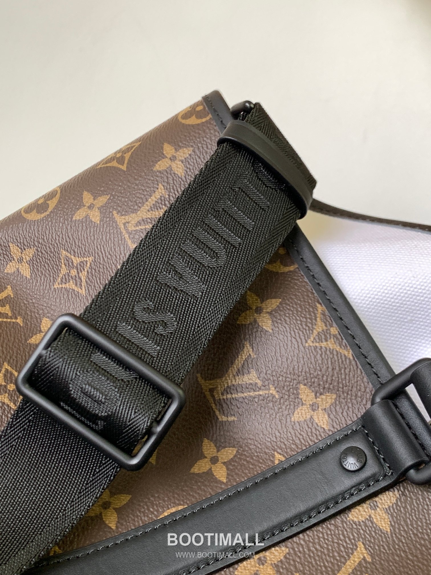 Louis Vuitton Week-End Monogram Macassar Canvas Tote Bag with Strap Pocket Detail 루이비통 위크엔드 모노그램 마카사르 캔버스 토트백 스트랩 포켓 M45733 38.5cm 6