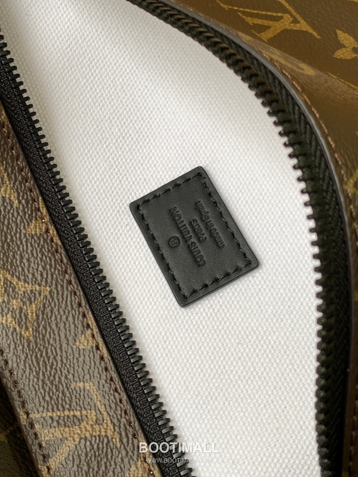 Louis Vuitton Week-End Monogram Macassar Canvas Tote Bag with Strap Pocket Detail 루이비통 위크엔드 모노그램 마카사르 캔버스 토트백 스트랩 포켓 M45733 38.5cm 9