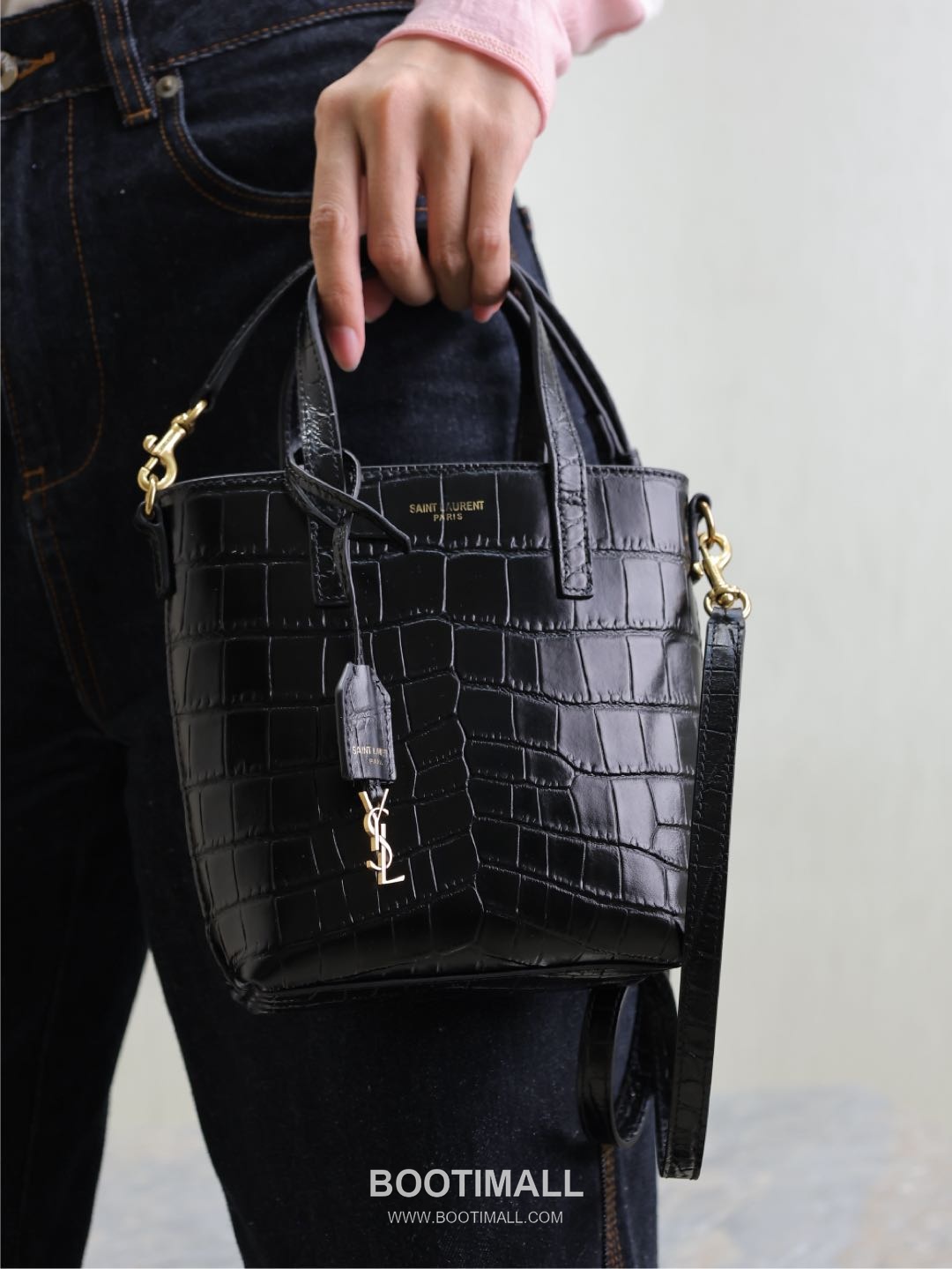 Saint Laurent Mini Toy Croc Embossed Calfskin Tote Bag with YSL Charm Detail 생로랑 미니 토이 크로크 엠보싱 카프스킨 토트백 YSL참 712367 18cm 4