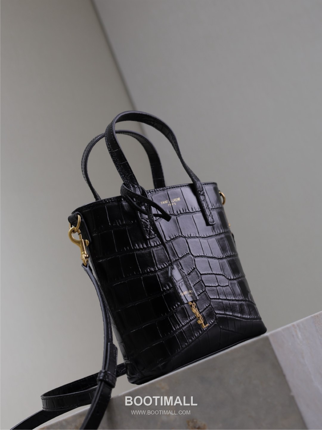 Saint Laurent Mini Toy Croc Embossed Calfskin Tote Bag with YSL Charm Detail 생로랑 미니 토이 크로크 엠보싱 카프스킨 토트백 YSL참 712367 18cm 14