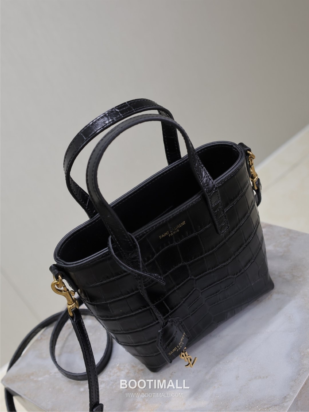 Saint Laurent Mini Toy Croc Embossed Calfskin Tote Bag with YSL Charm Detail 생로랑 미니 토이 크로크 엠보싱 카프스킨 토트백 YSL참 712367 18cm 16