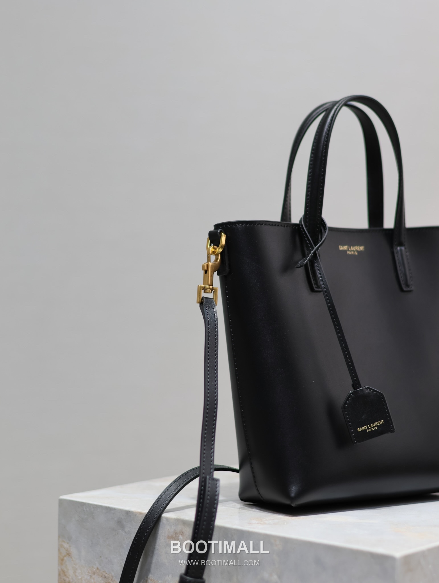 Saint Laurent Mini Toy Smooth Calfskin Tote Bag with YSL Charm Detail 생로랑 미니 토이 스무스 카프스킨 토트백 YSL참 712367 18cm 6