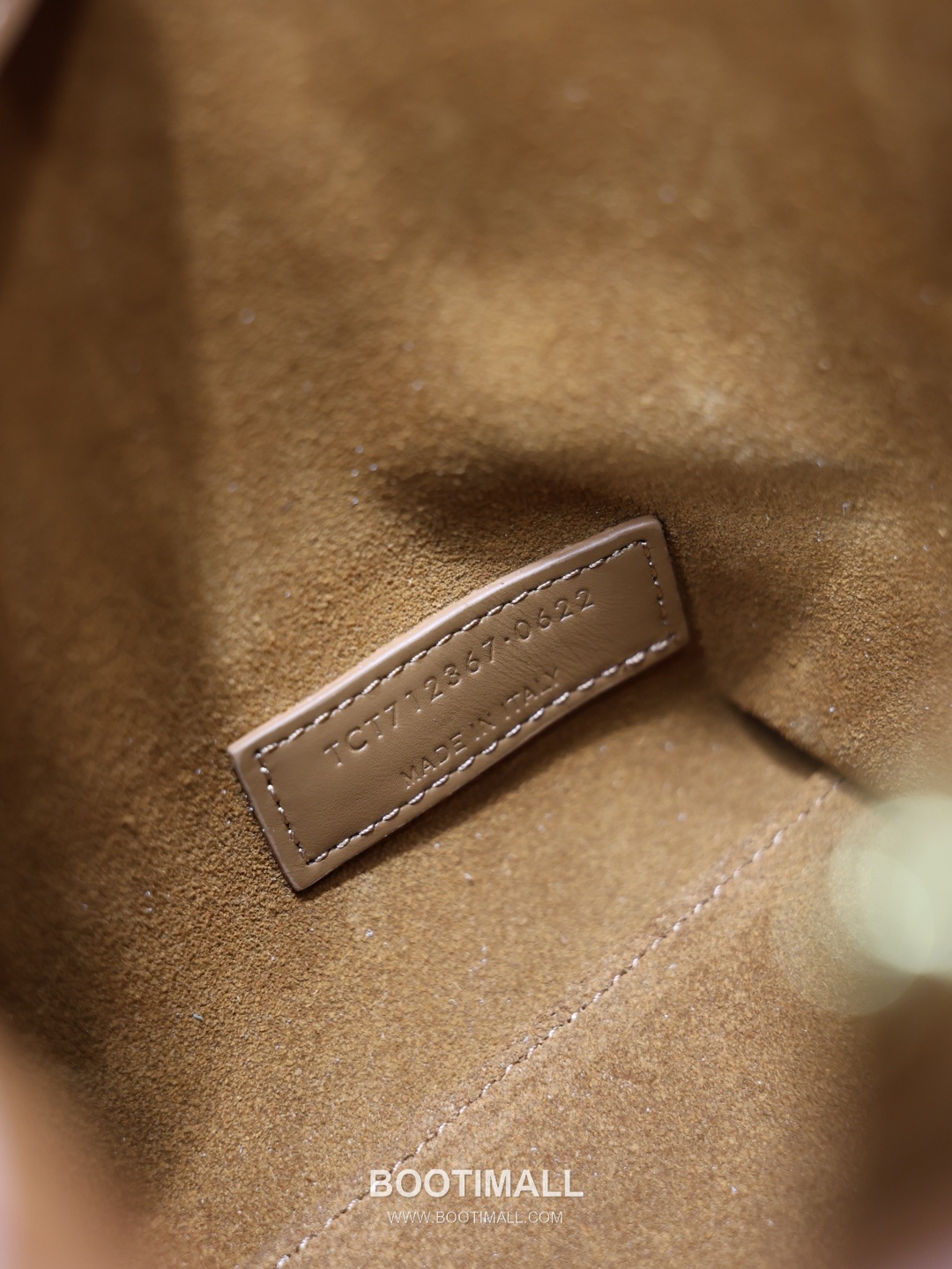 Saint Laurent Mini Toy Smooth Calfskin Tote Bag with YSL Charm Detail 생로랑 미니 토이 스무스 카프스킨 토트백 YSL참 712367 18cm 9