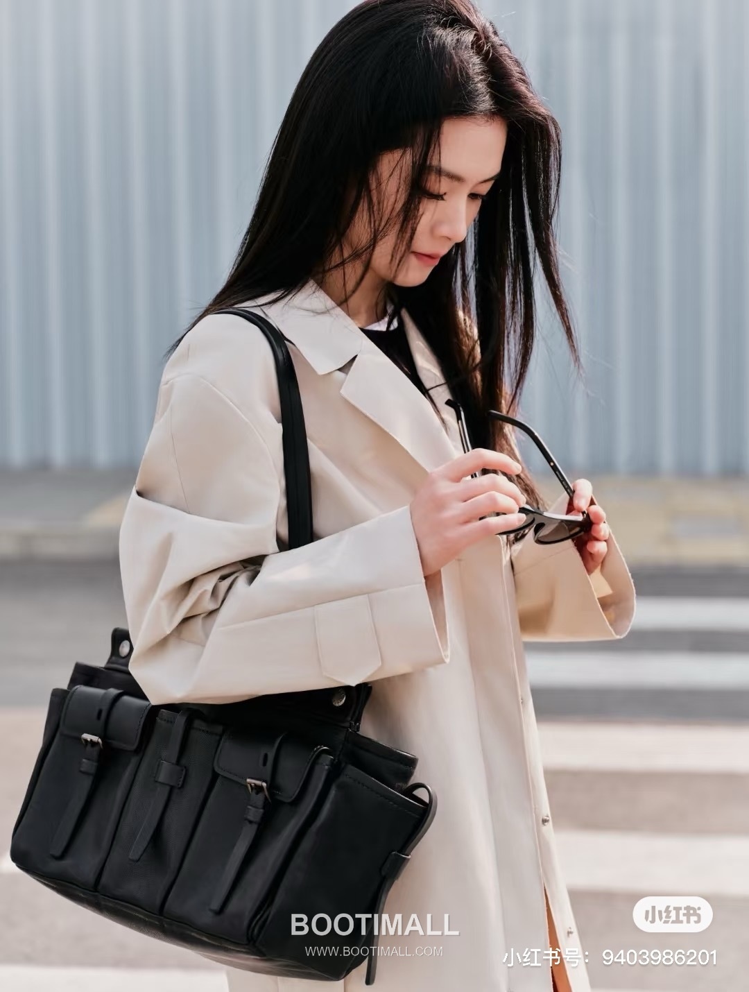 Prada Route Calfskin Tote Bag with Pocket Strap Buckle Detail 프라다 루트 카프스킨 토트백 포켓 스트랩 버클 1BG645 30cm 5