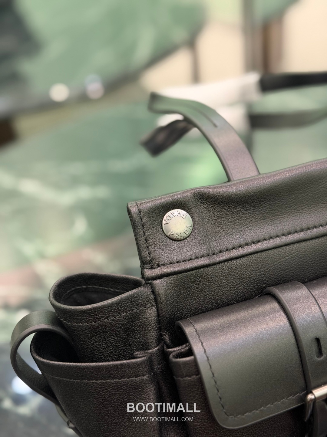 Prada Route Calfskin Tote Bag with Pocket Strap Buckle Detail 프라다 루트 카프스킨 토트백 포켓 스트랩 버클 1BG645 30cm 13