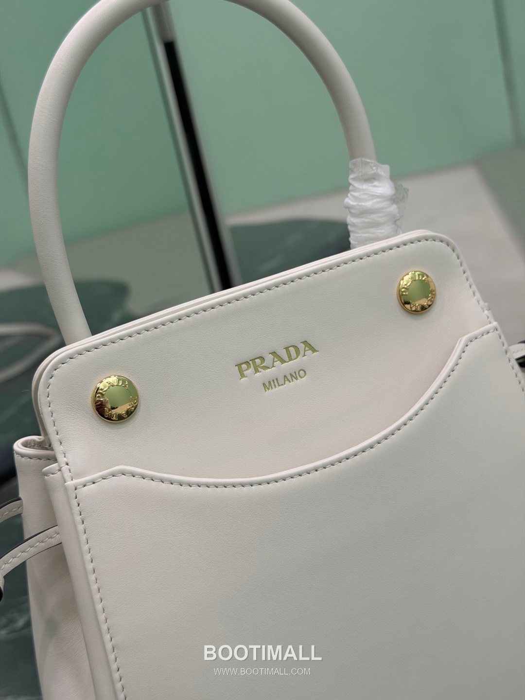 Prada Carry Calfskin Tote Bag with Strap Magnetic Closure Detail 프라다 캐리 카프스킨 토트백 스트랩 마그네틱클로저 1BA496 21cm 18