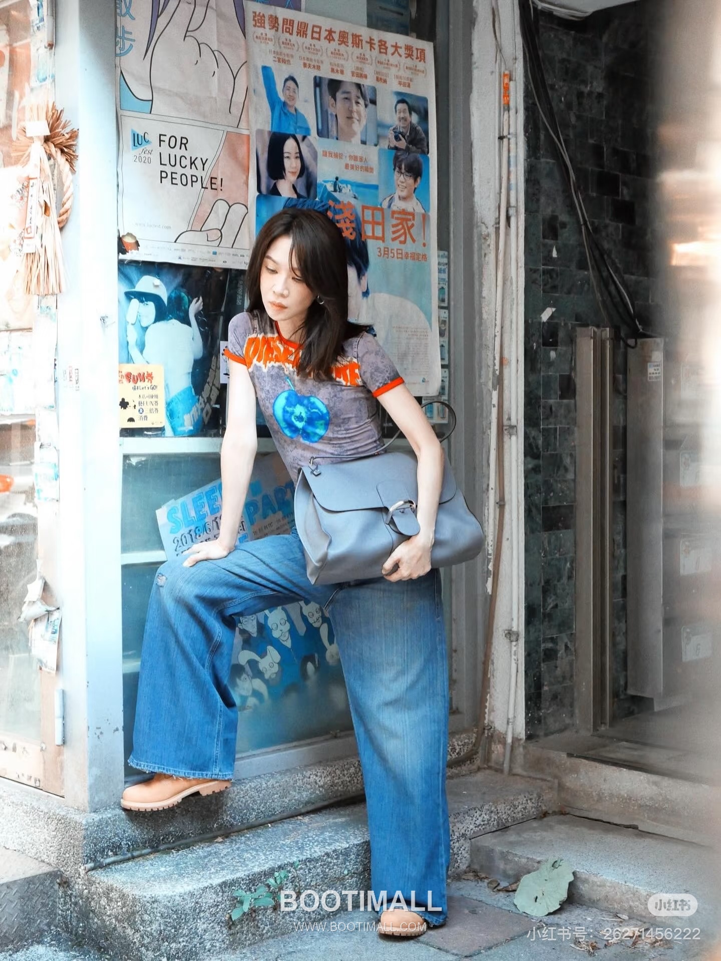 Delvaux Tempo Aluire Calfskin Tote Bag with Flap Strap Pocket Detail 델보 템포 알뤼르 카프스킨 토트백 플랩 스트랩 포켓 37.5cm 3