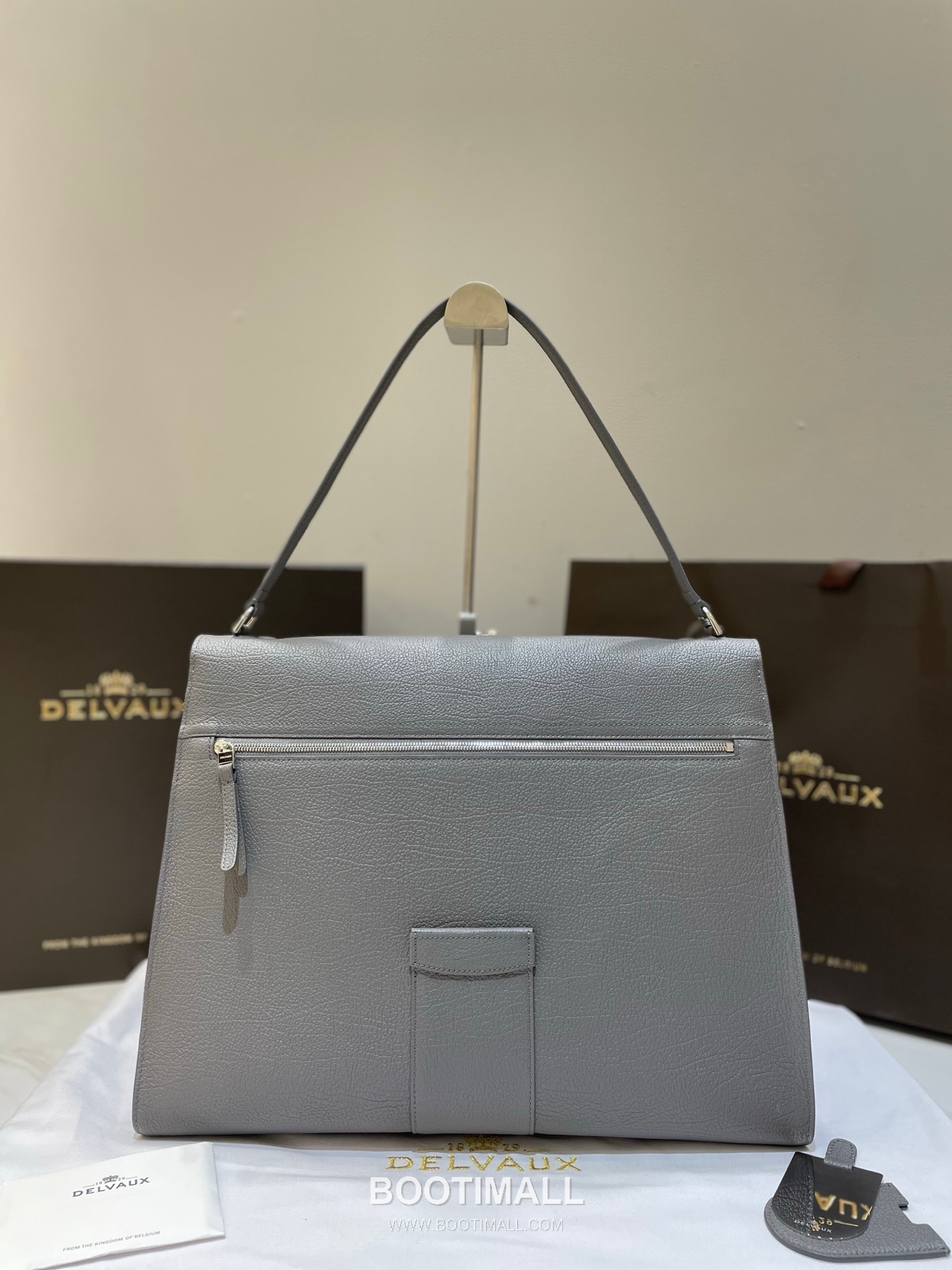 Delvaux Tempo Aluire Calfskin Tote Bag with Flap Strap Pocket Detail 델보 템포 알뤼르 카프스킨 토트백 플랩 스트랩 포켓 37.5cm 10