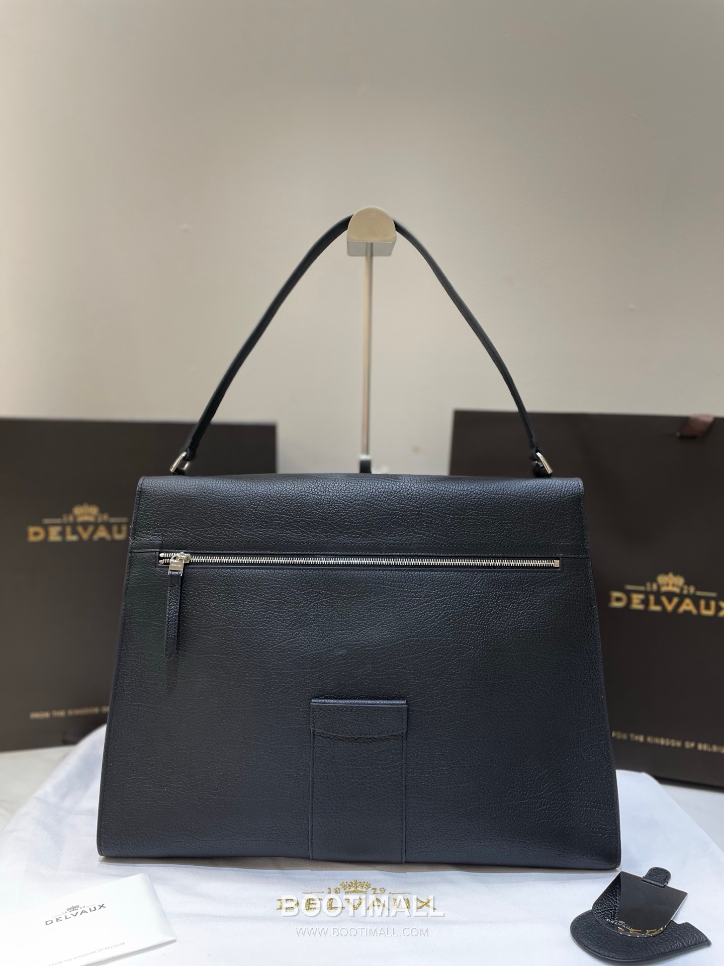 Delvaux Tempo Aluire Calfskin Tote Bag with Flap Strap Pocket Detail 델보 템포 알뤼르 카프스킨 토트백 플랩 스트랩 포켓 37.5cm 11