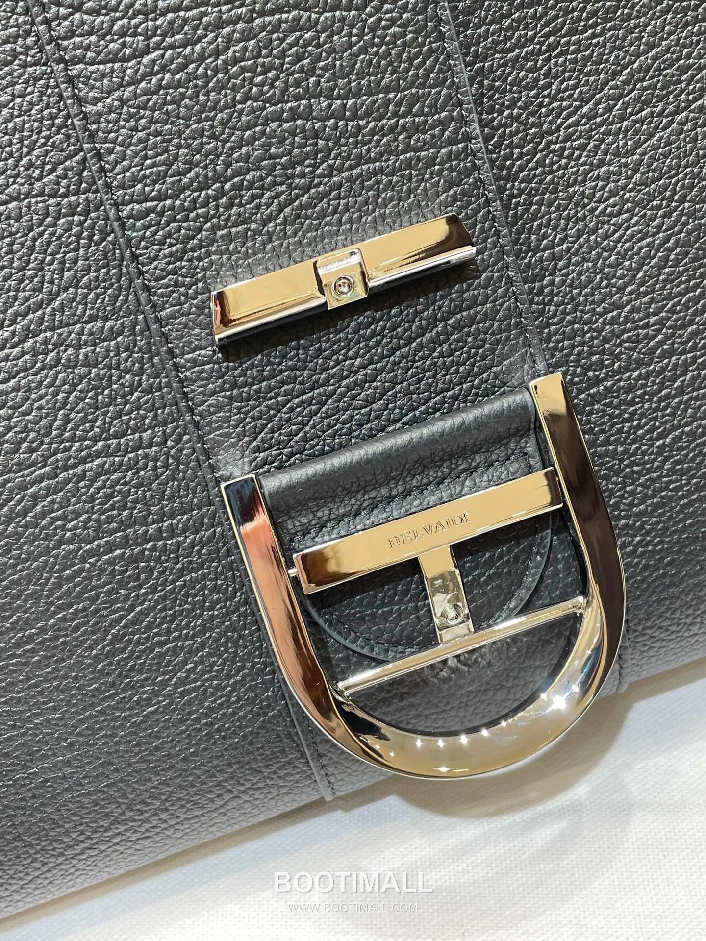 Delvaux Tempo Aluire Calfskin Tote Bag with Flap Strap Pocket Detail 델보 템포 알뤼르 카프스킨 토트백 플랩 스트랩 포켓 37.5cm 13