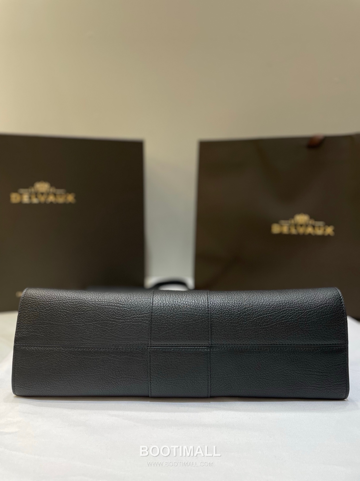 Delvaux Tempo Aluire Calfskin Tote Bag with Flap Strap Pocket Detail 델보 템포 알뤼르 카프스킨 토트백 플랩 스트랩 포켓 37.5cm 18