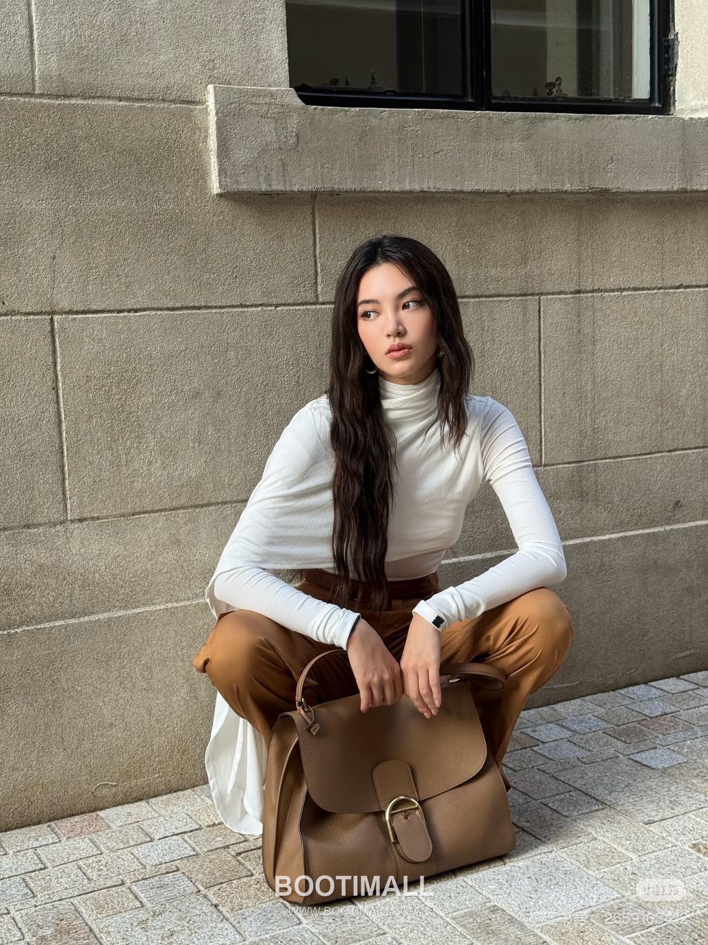 Delvaux Tempo Aluire Calfskin Tote Bag with Flap Strap Pocket Detail 델보 템포 알뤼르 카프스킨 토트백 플랩 스트랩 포켓 37.5cm 1