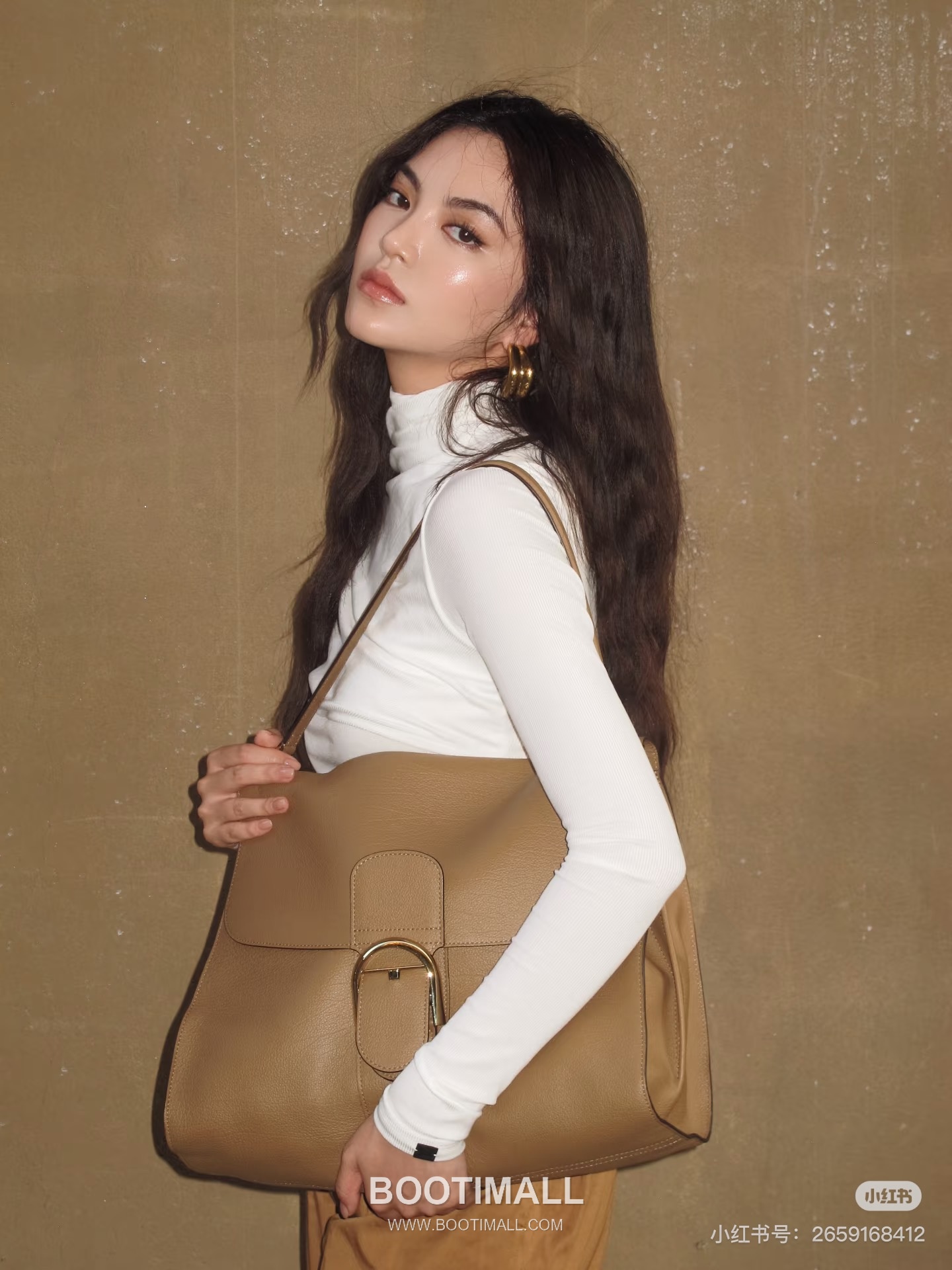 Delvaux Tempo Aluire Calfskin Tote Bag with Flap Strap Pocket Detail 델보 템포 알뤼르 카프스킨 토트백 플랩 스트랩 포켓 37.5cm 2