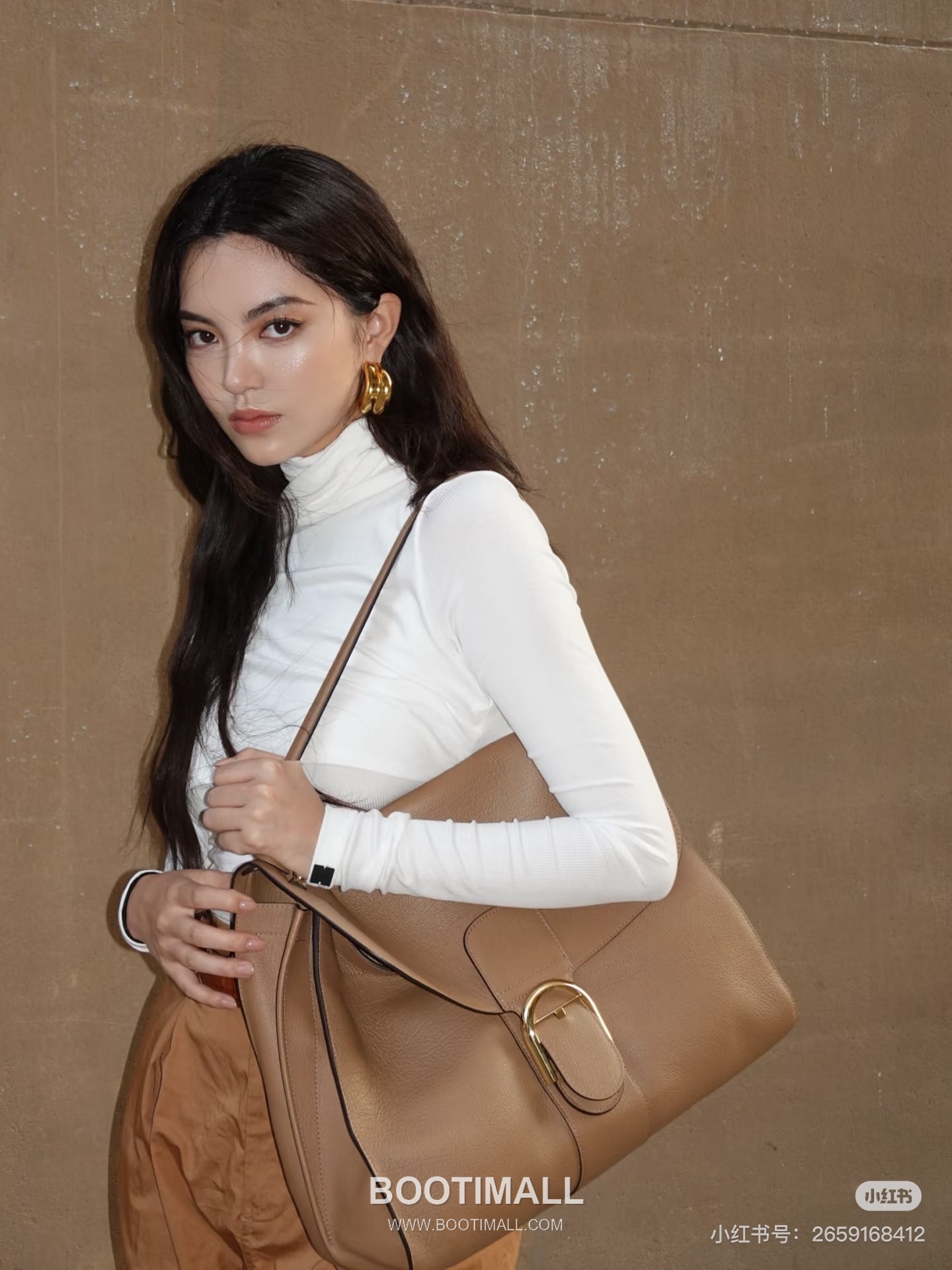 Delvaux Tempo Aluire Calfskin Tote Bag with Flap Strap Pocket Detail 델보 템포 알뤼르 카프스킨 토트백 플랩 스트랩 포켓 37.5cm 5