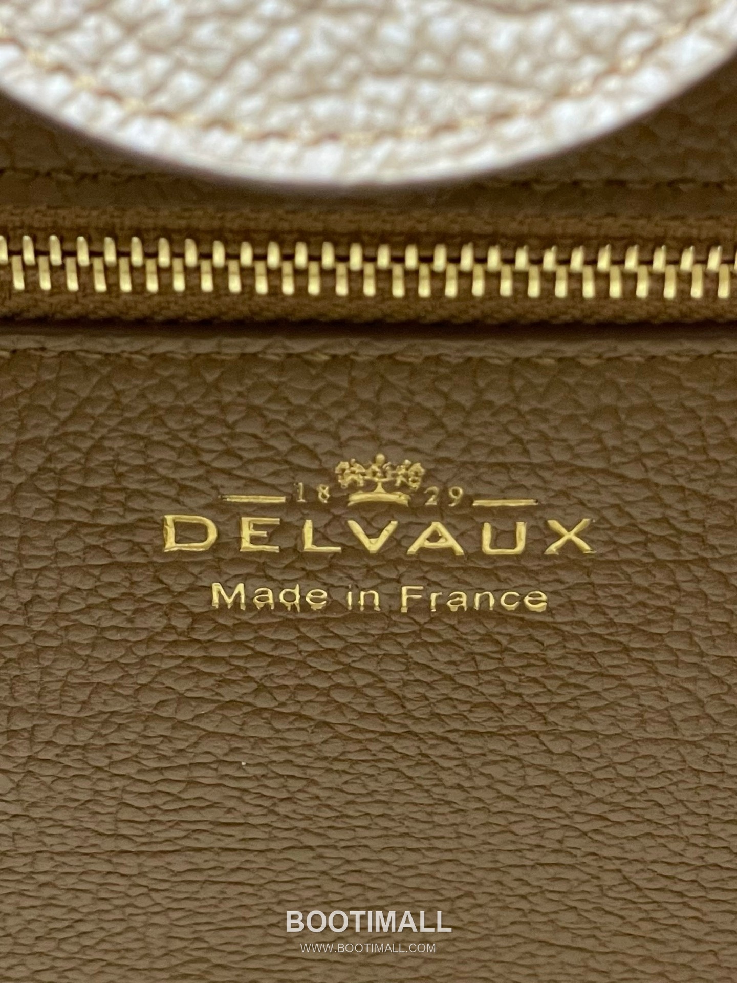 Delvaux Tempo Aluire Calfskin Tote Bag with Flap Strap Pocket Detail 델보 템포 알뤼르 카프스킨 토트백 플랩 스트랩 포켓 37.5cm 17