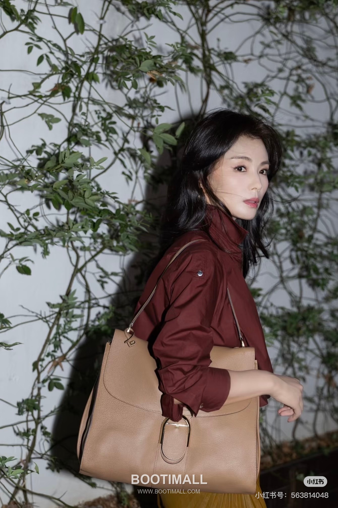 Delvaux Tempo Aluire Calfskin Tote Bag with Flap Strap Pocket Detail 델보 템포 알뤼르 카프스킨 토트백 플랩 스트랩 포켓 37.5cm 21