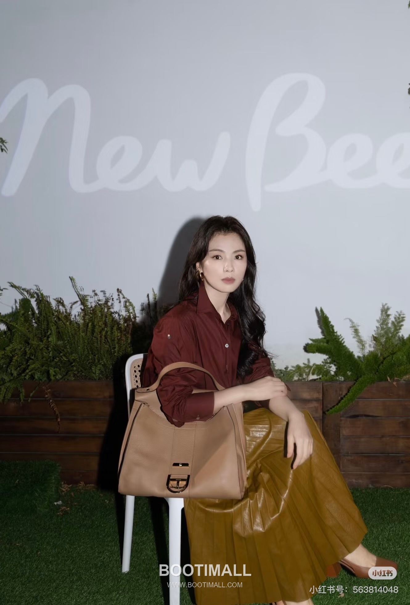 Delvaux Tempo Aluire Calfskin Tote Bag with Flap Strap Pocket Detail 델보 템포 알뤼르 카프스킨 토트백 플랩 스트랩 포켓 37.5cm 25