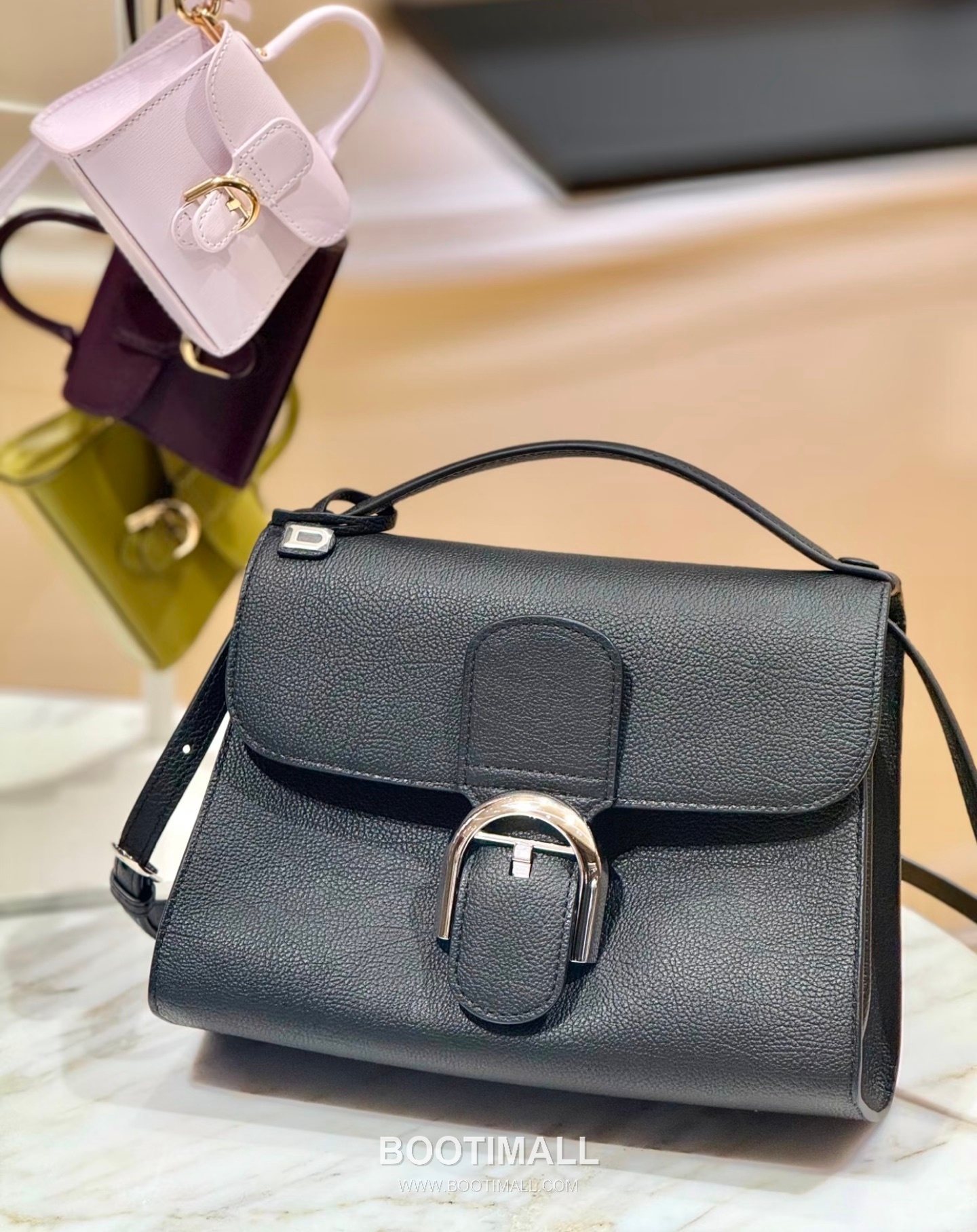 Delvaux Tempo Aluire Calfskin Tote Bag with Strap Flap Metal Detail 델보 템포 알뤼르 카프스킨 토트백 스트랩 플랩 메탈 23cm 9