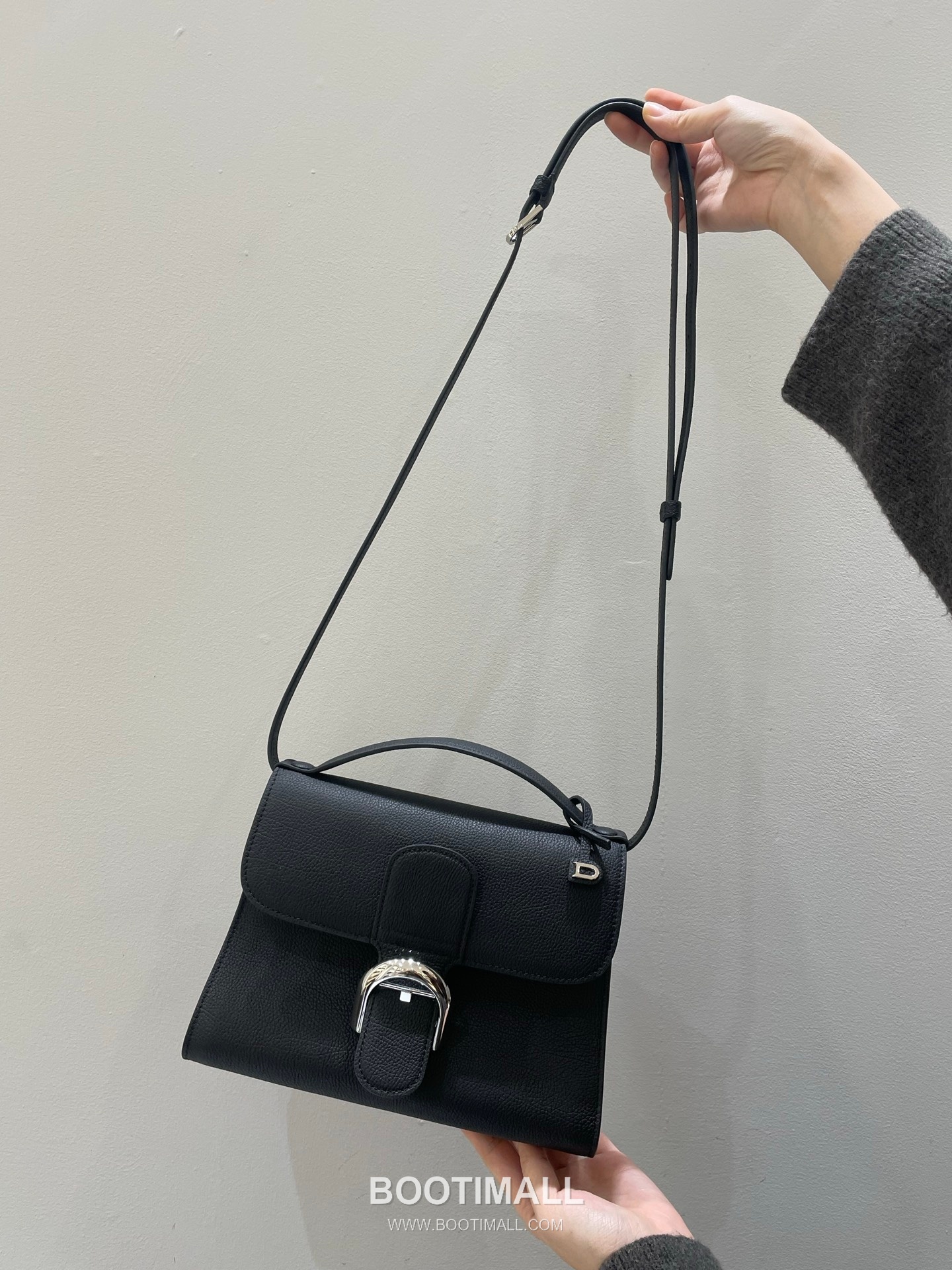 Delvaux Tempo Aluire Calfskin Tote Bag with Strap Flap Metal Detail 델보 템포 알뤼르 카프스킨 토트백 스트랩 플랩 메탈 23cm 18