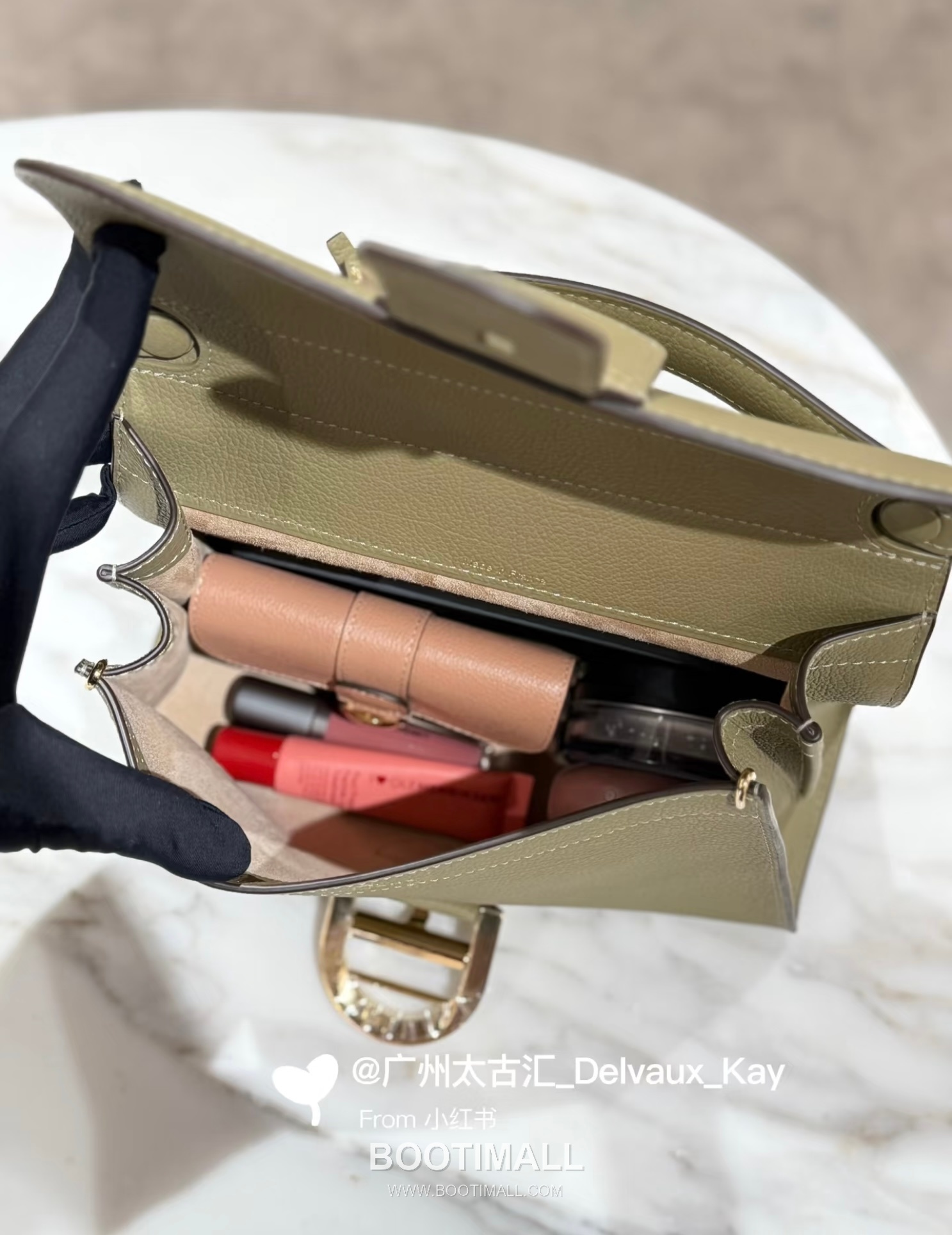 Delvaux Tempo Aluire Calfskin Tote Bag with Strap Flap Metal Detail 델보 템포 알뤼르 카프스킨 토트백 스트랩 플랩 메탈 23cm 2