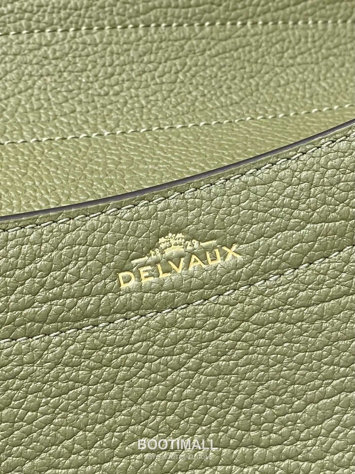 Delvaux Tempo Aluire Calfskin Tote Bag with Strap Flap Metal Detail 델보 템포 알뤼르 카프스킨 토트백 스트랩 플랩 메탈 23cm 10