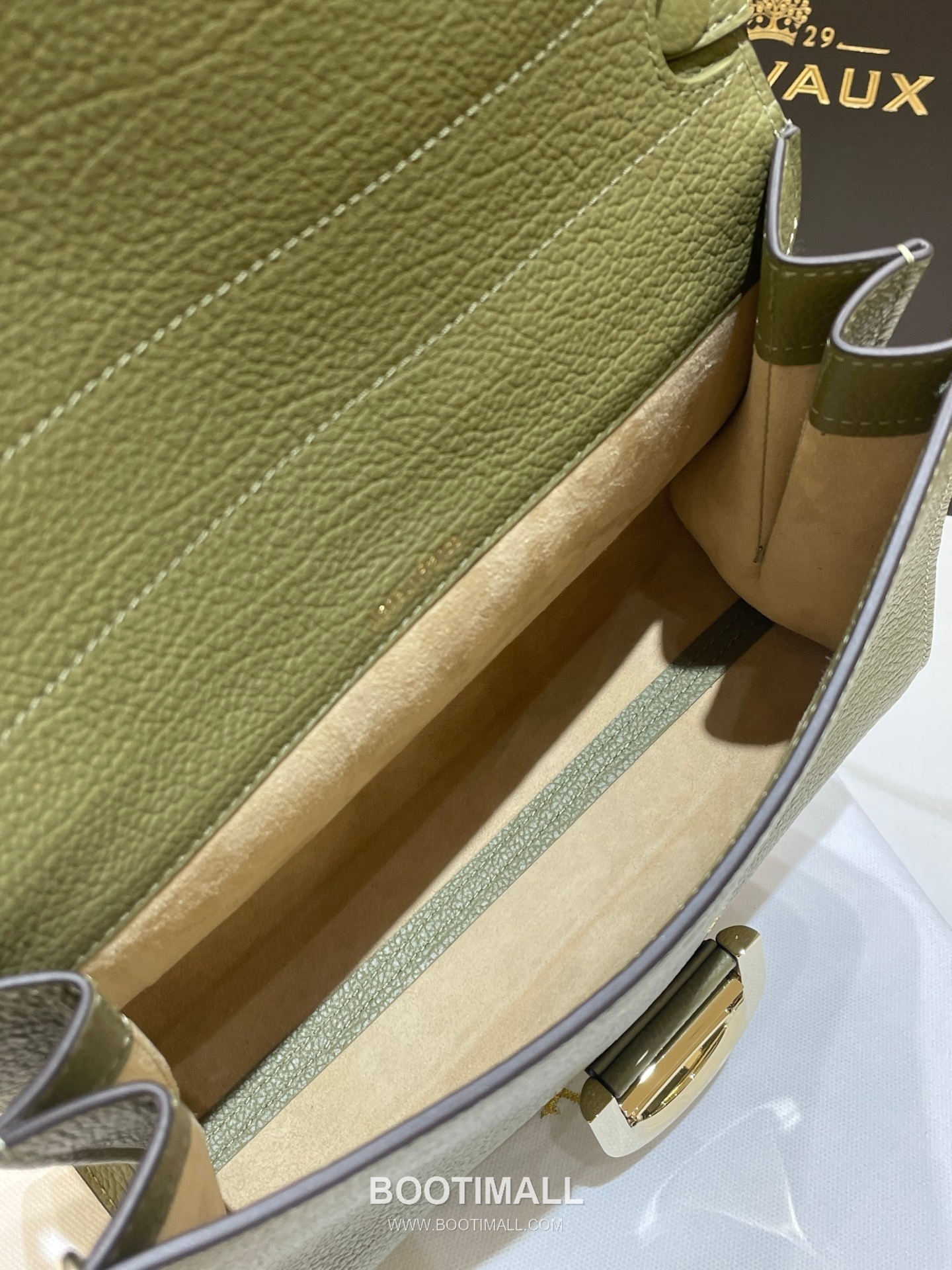 Delvaux Tempo Aluire Calfskin Tote Bag with Strap Flap Metal Detail 델보 템포 알뤼르 카프스킨 토트백 스트랩 플랩 메탈 23cm 12