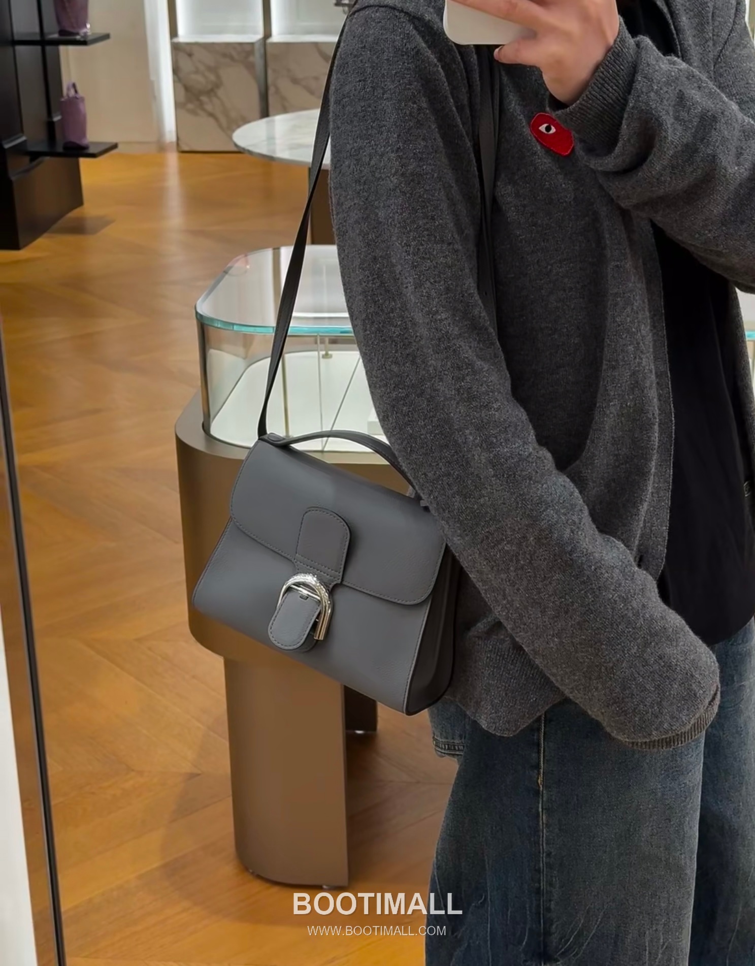 Delvaux Tempo Aluire Calfskin Tote Bag with Strap Flap Metal Detail 델보 템포 알뤼르 카프스킨 토트백 스트랩 플랩 메탈 23cm 1