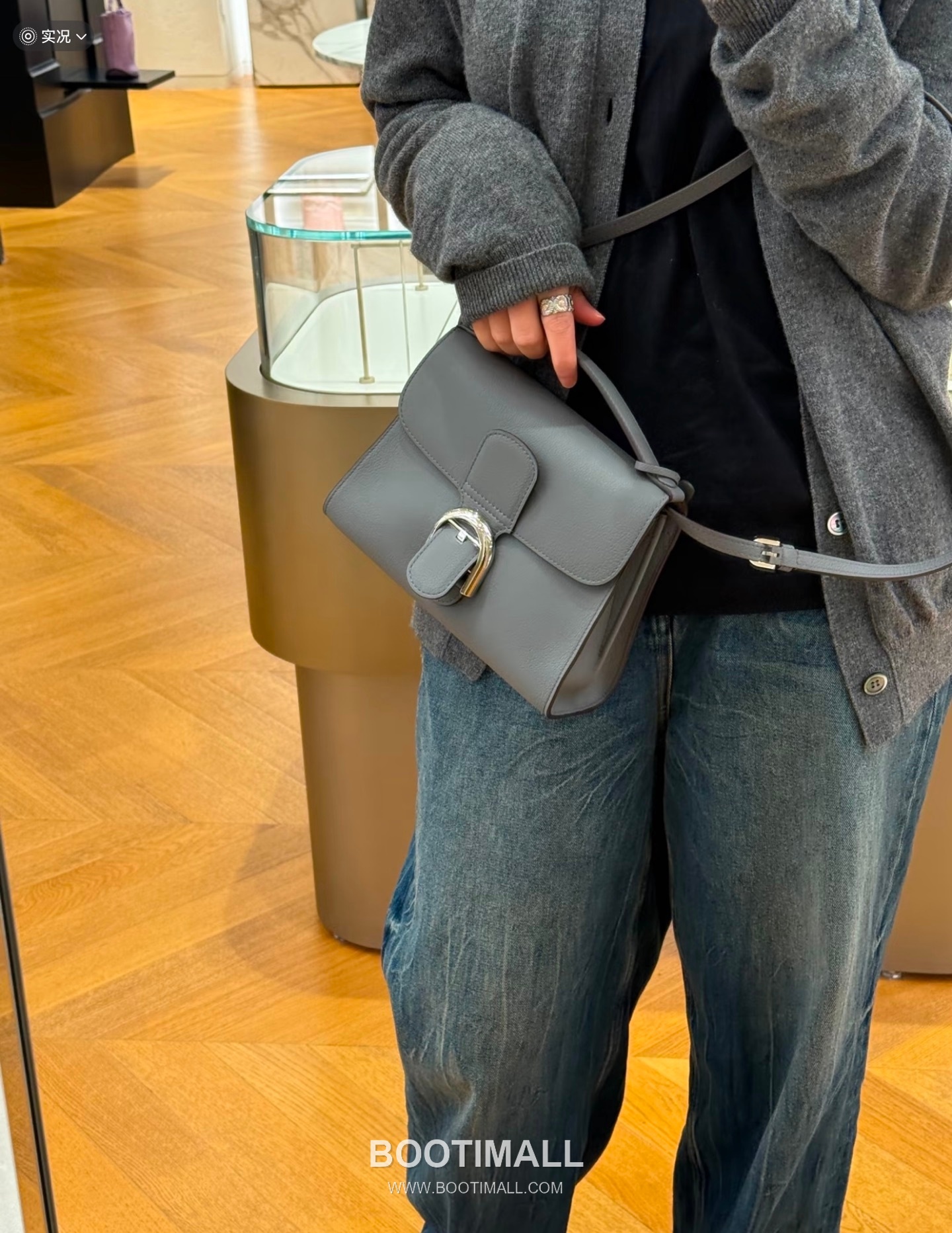 Delvaux Tempo Aluire Calfskin Tote Bag with Strap Flap Metal Detail 델보 템포 알뤼르 카프스킨 토트백 스트랩 플랩 메탈 23cm 2