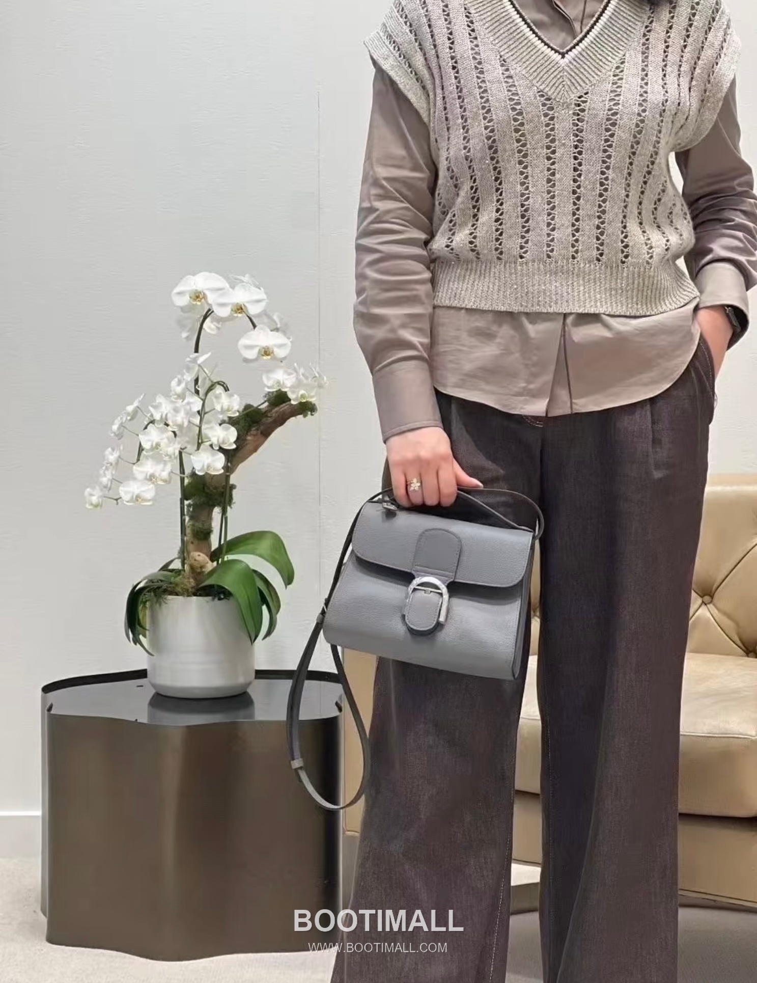 Delvaux Tempo Aluire Calfskin Tote Bag with Strap Flap Metal Detail 델보 템포 알뤼르 카프스킨 토트백 스트랩 플랩 메탈 23cm 6