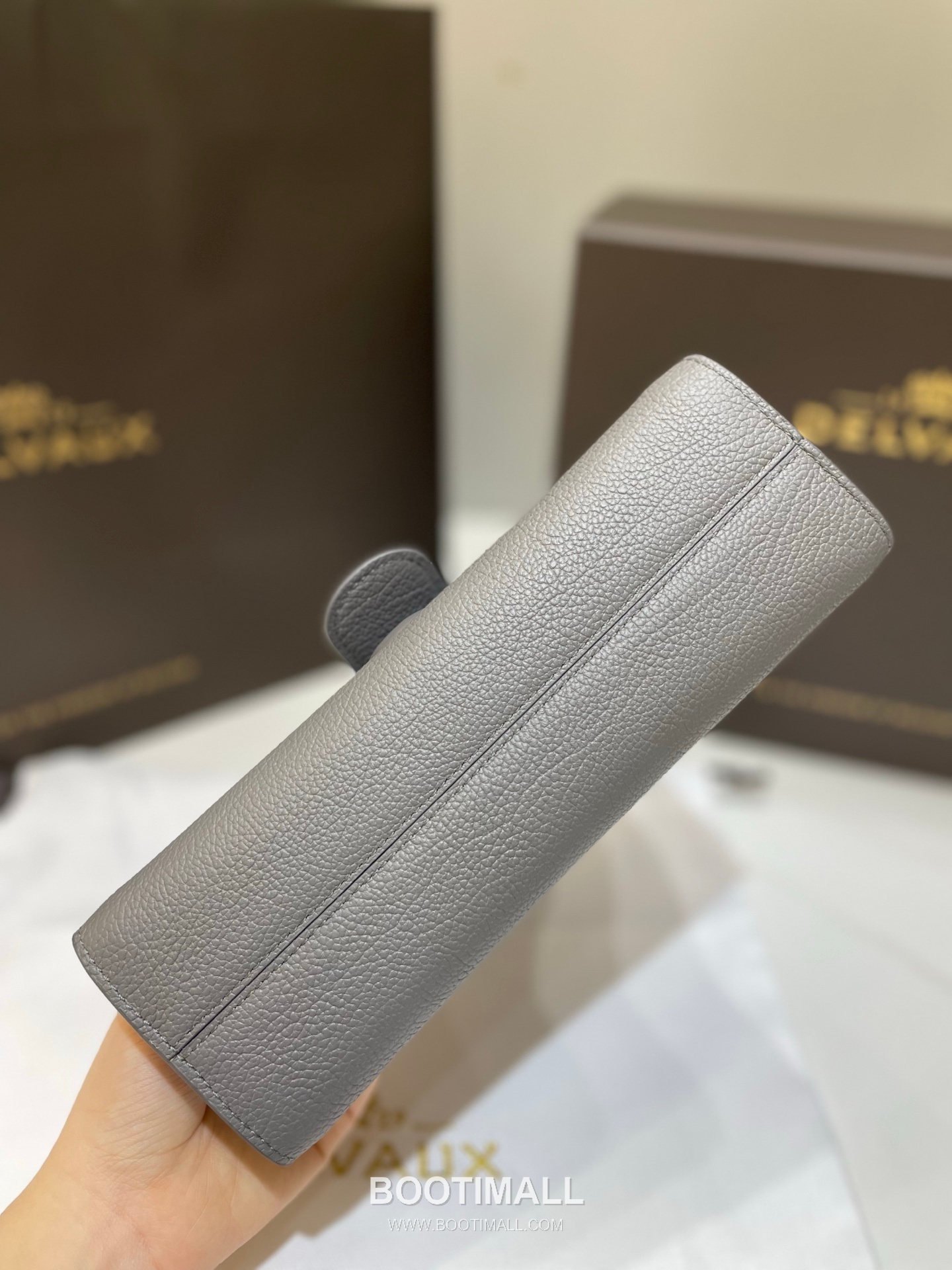 Delvaux Tempo Aluire Calfskin Tote Bag with Strap Flap Metal Detail 델보 템포 알뤼르 카프스킨 토트백 스트랩 플랩 메탈 23cm 12