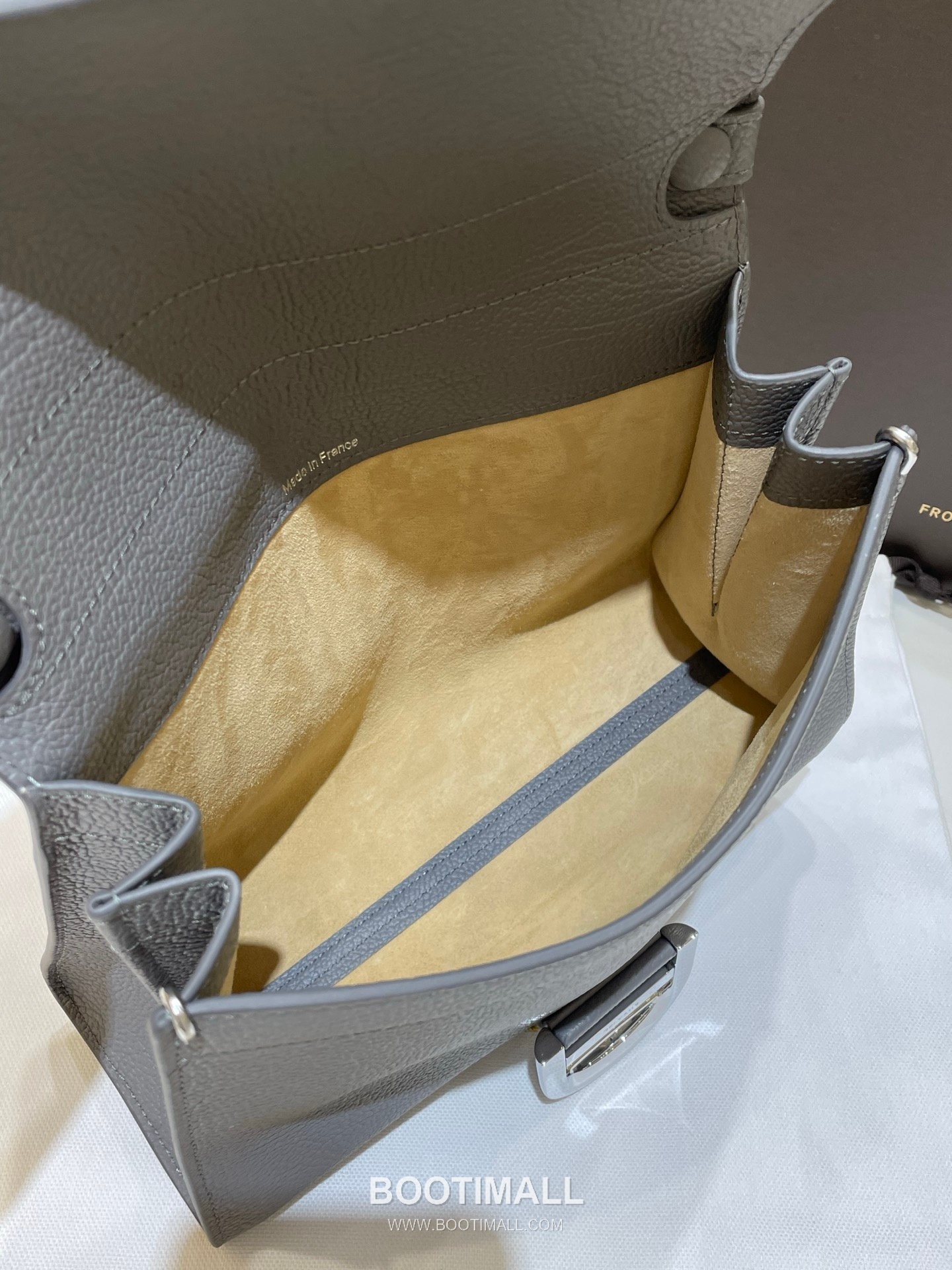 Delvaux Tempo Aluire Calfskin Tote Bag with Strap Flap Metal Detail 델보 템포 알뤼르 카프스킨 토트백 스트랩 플랩 메탈 23cm 14