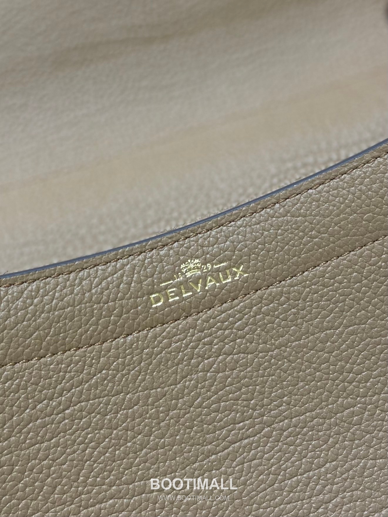 Delvaux Tempo Aluire Calfskin Tote Bag with Strap Flap Metal Detail 델보 템포 알뤼르 카프스킨 토트백 스트랩 플랩 메탈 23cm 11