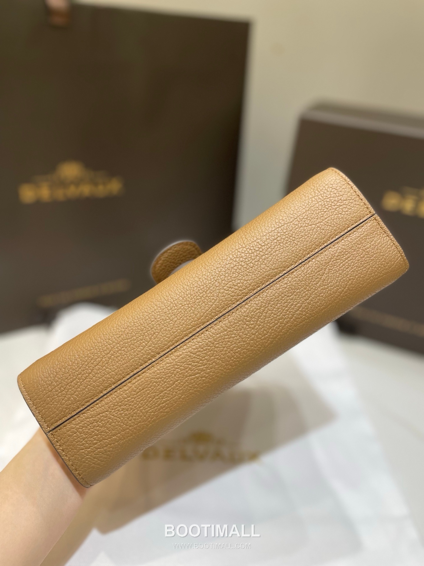 Delvaux Tempo Aluire Calfskin Tote Bag with Strap Flap Metal Detail 델보 템포 알뤼르 카프스킨 토트백 스트랩 플랩 메탈 23cm 14