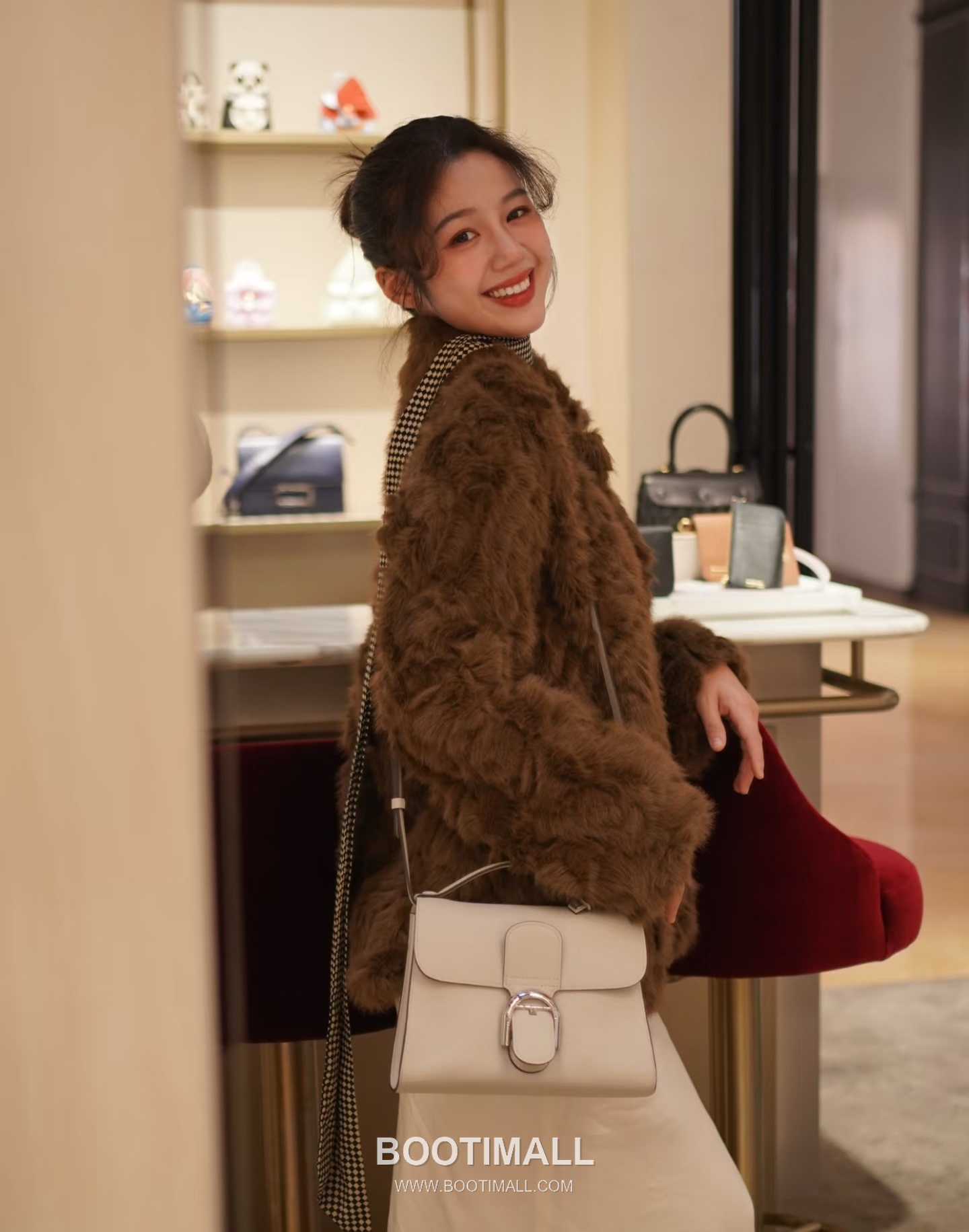 Delvaux Tempo Aluire Calfskin Tote Bag with Strap Flap Metal Detail 델보 템포 알뤼르 카프스킨 토트백 스트랩 플랩 메탈 23cm 3