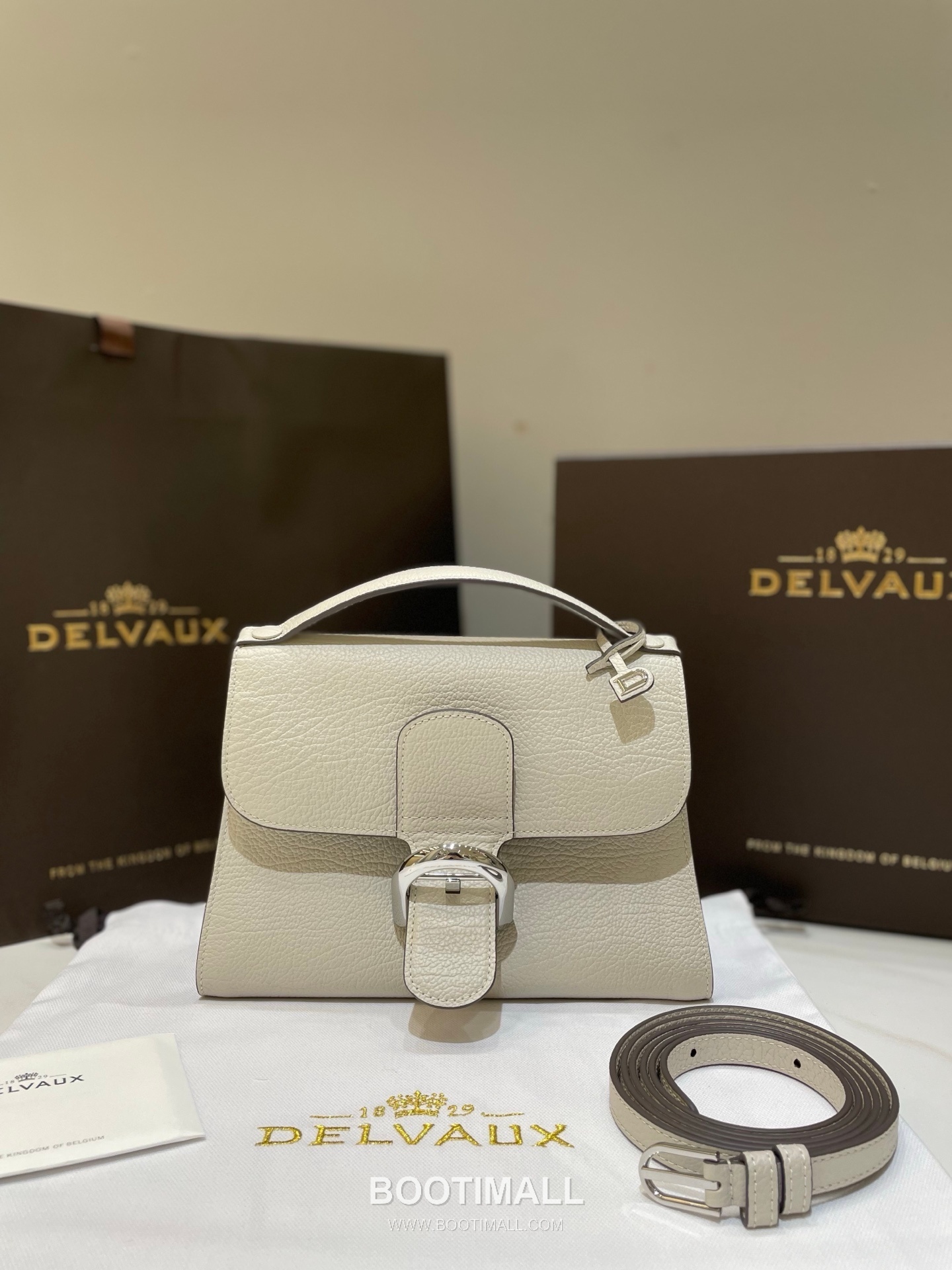 Delvaux Tempo Aluire Calfskin Tote Bag with Strap Flap Metal Detail 델보 템포 알뤼르 카프스킨 토트백 스트랩 플랩 메탈 23cm 7