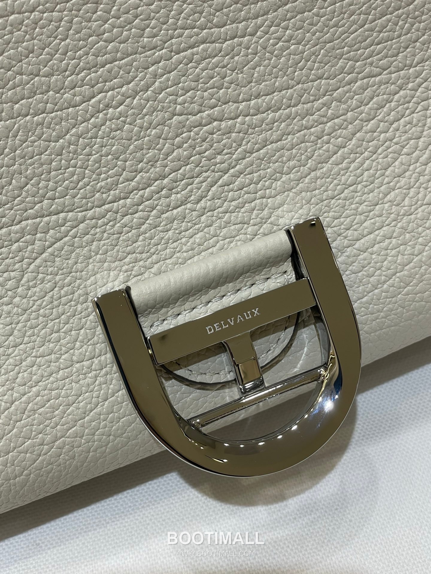 Delvaux Tempo Aluire Calfskin Tote Bag with Strap Flap Metal Detail 델보 템포 알뤼르 카프스킨 토트백 스트랩 플랩 메탈 23cm 11
